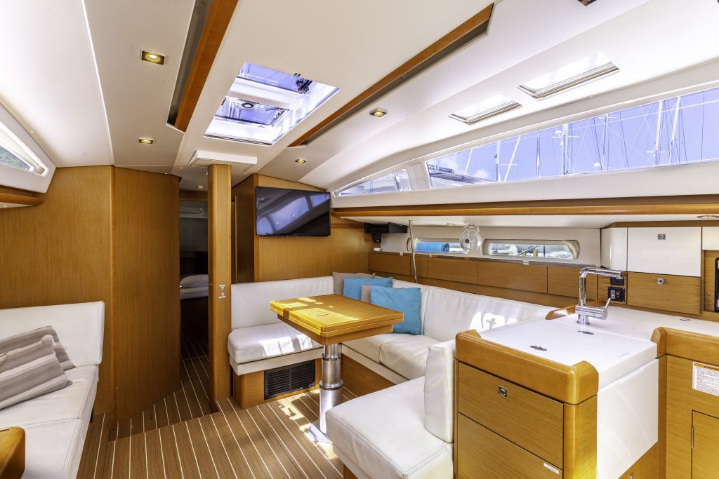 Photo #16 - Sun Odyssey 44 DS (Sea Wolf) en Laguna Azul - 63163