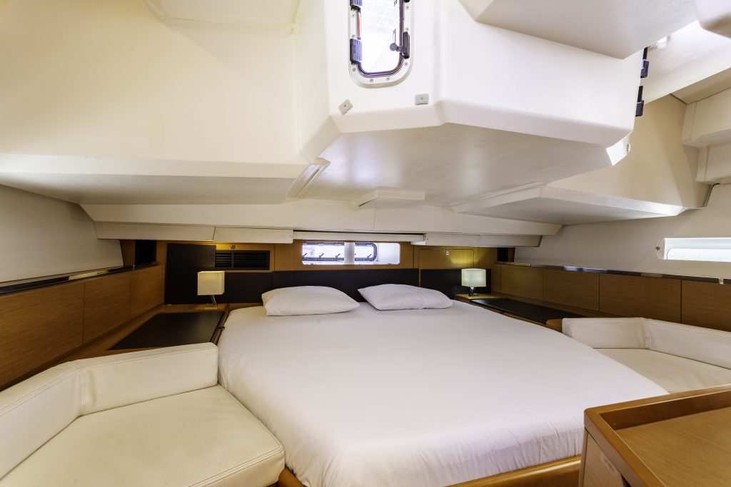 Photo #19 - Sun Odyssey 44 DS (Sea Wolf) en Laguna Azul - 63163