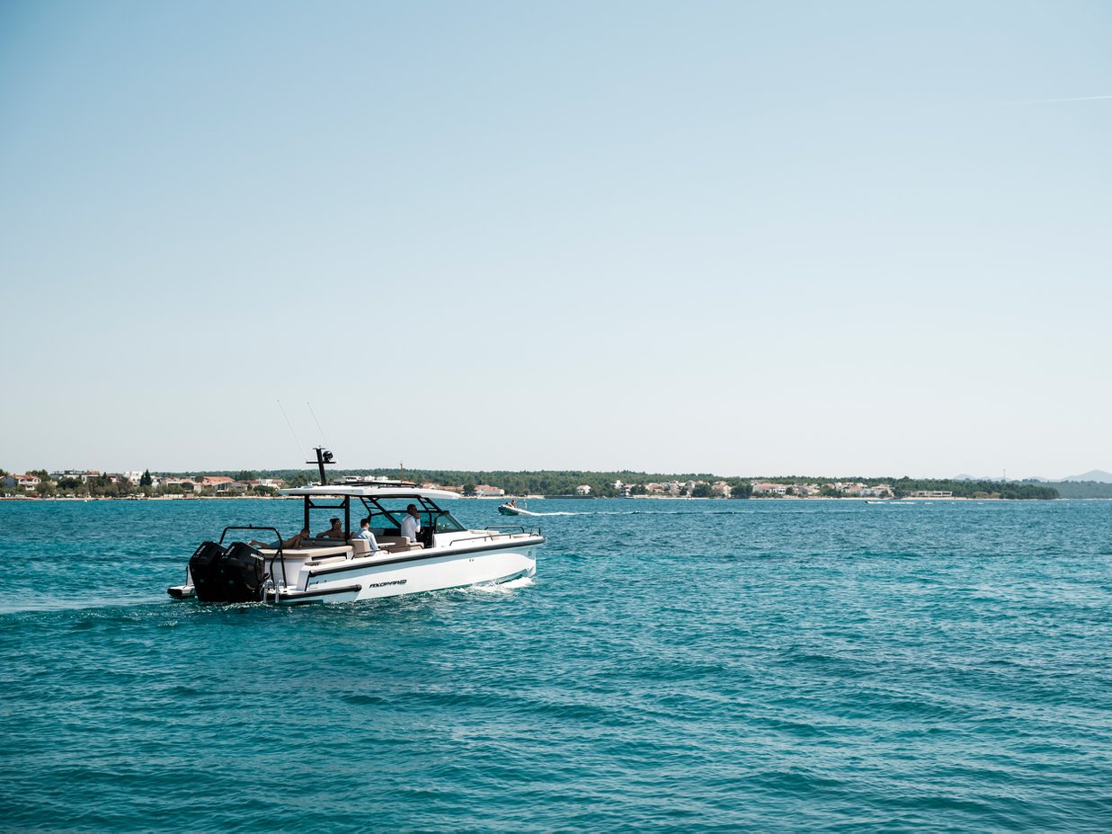 Photo #7 - Axopar 37 Sun Top (Axopar 37) in Zadar - 63247