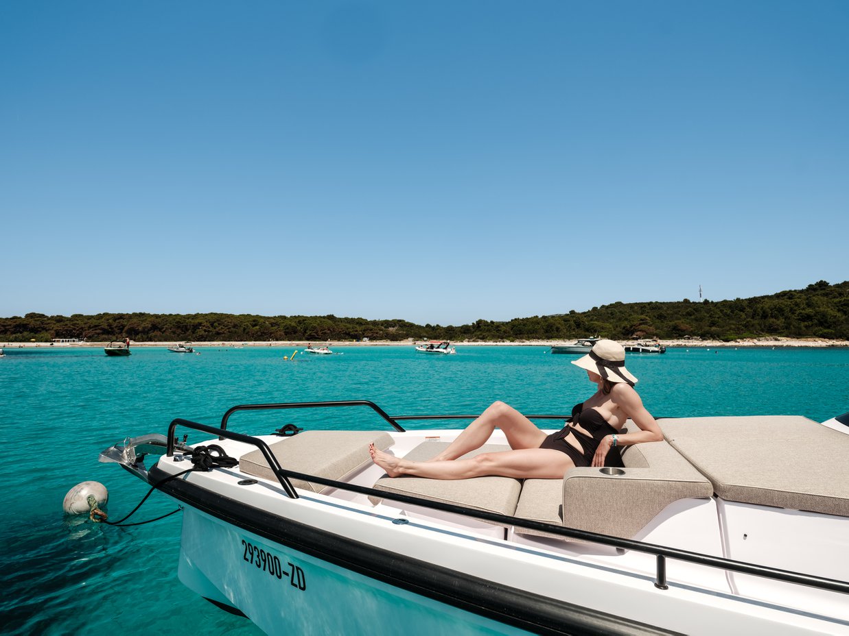 Photo #12 - Axopar 37 Sun Top (Axopar 37) in Zadar - 63247
