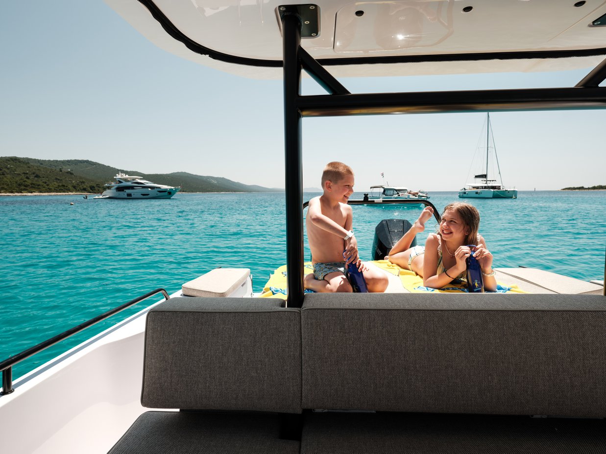 Photo #18 - Axopar 37 Sun Top (Axopar 37) in Zadar - 63247
