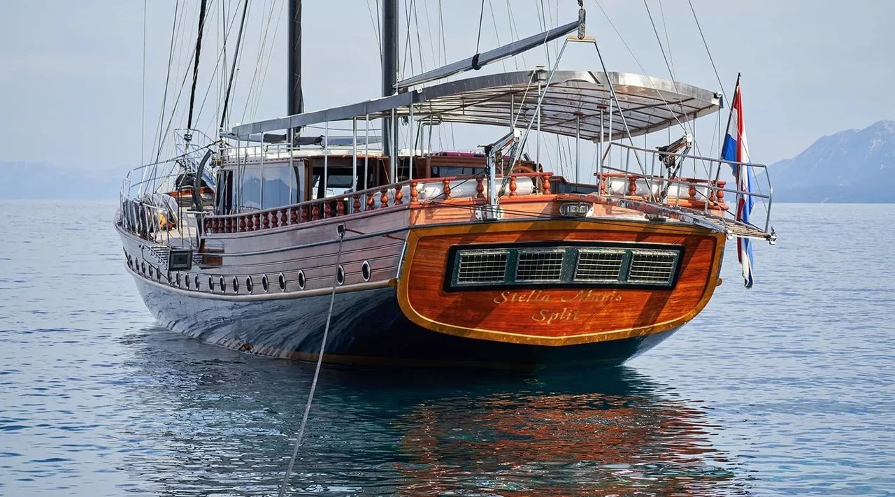 Stella Maris (Stella Maris)  - 6