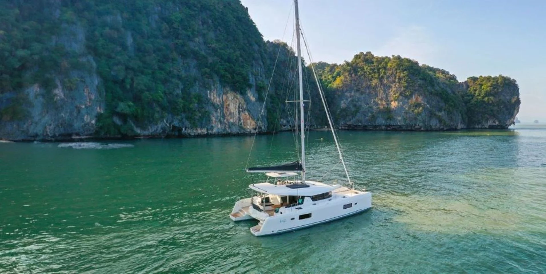 Lagoon 42 Millenium (CASTAGNET)  - 5