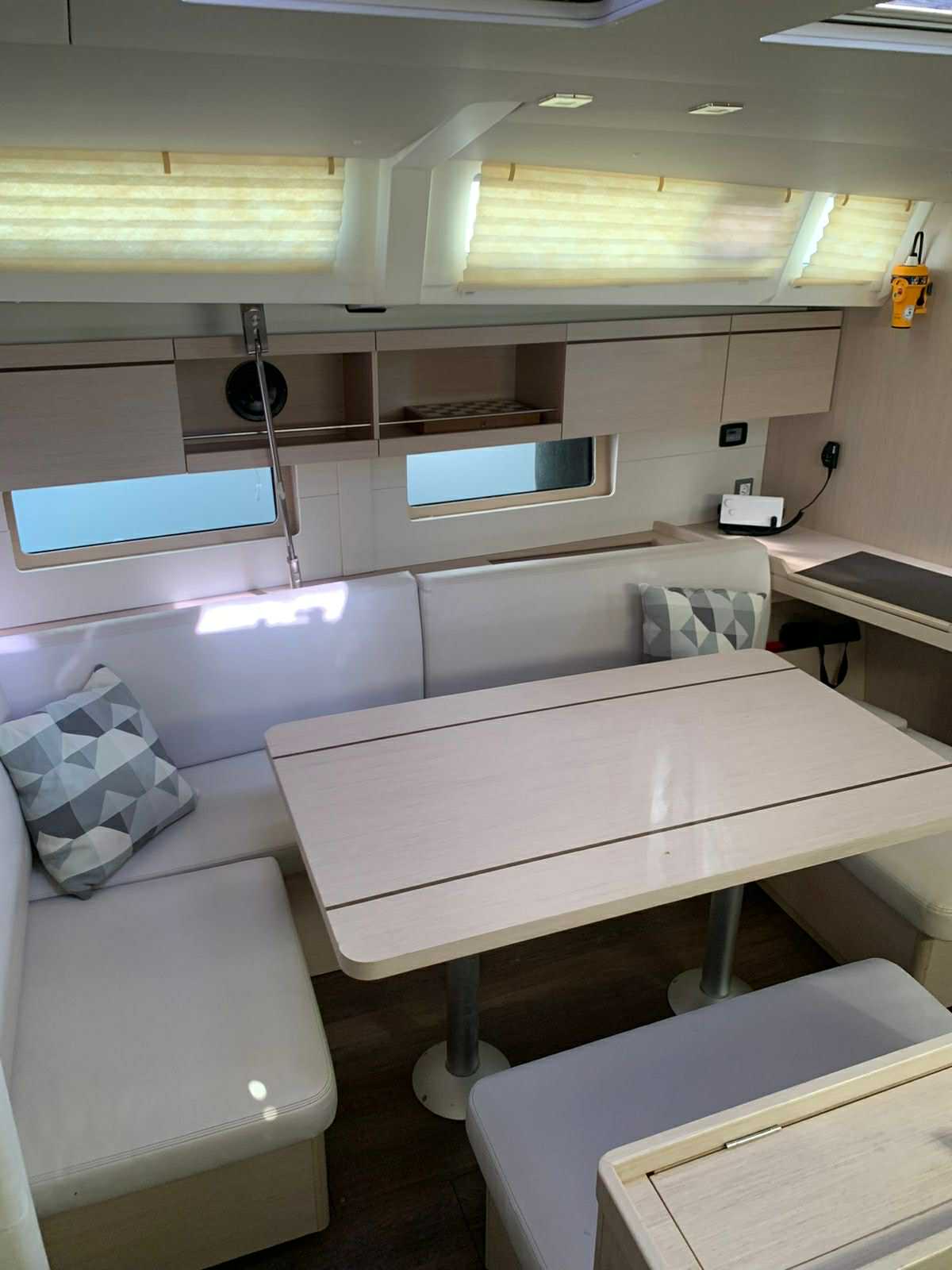 Photo #8 - Oceanis 46.1 - 3 cab. (Kebiwan) in Athen - 63377