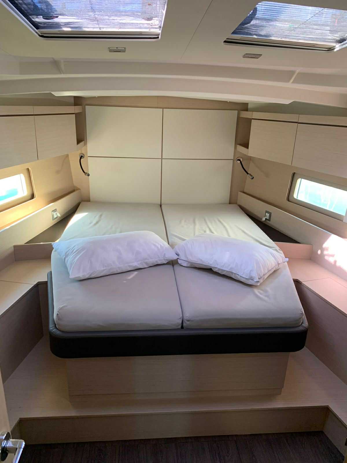Photo #11 - Oceanis 46.1 - 3 cab. (Kebiwan) in Athen - 63377