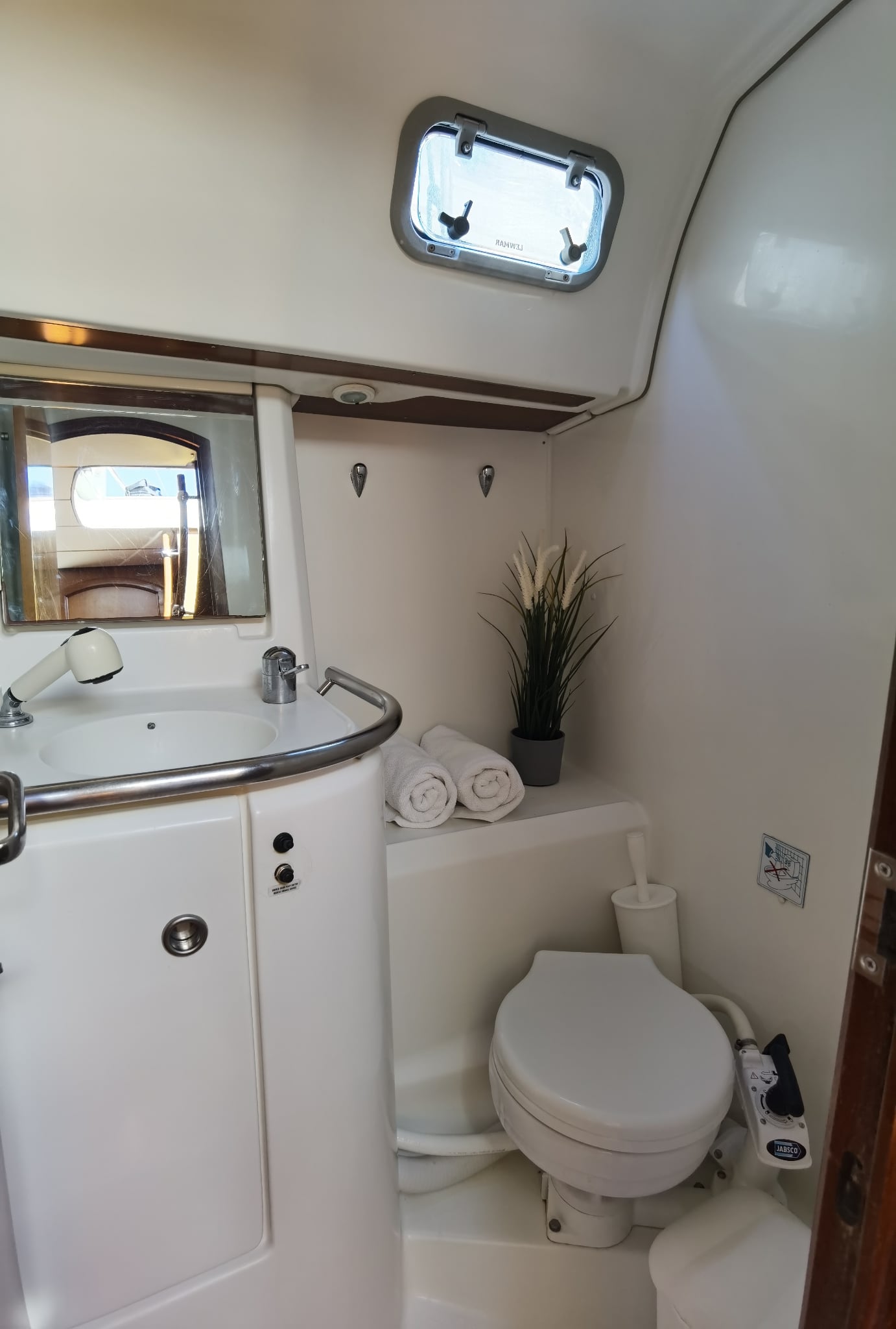 Photo #13 - Oceanis 46.1 - 3 cab. (Kebiwan) in Athen - 63377