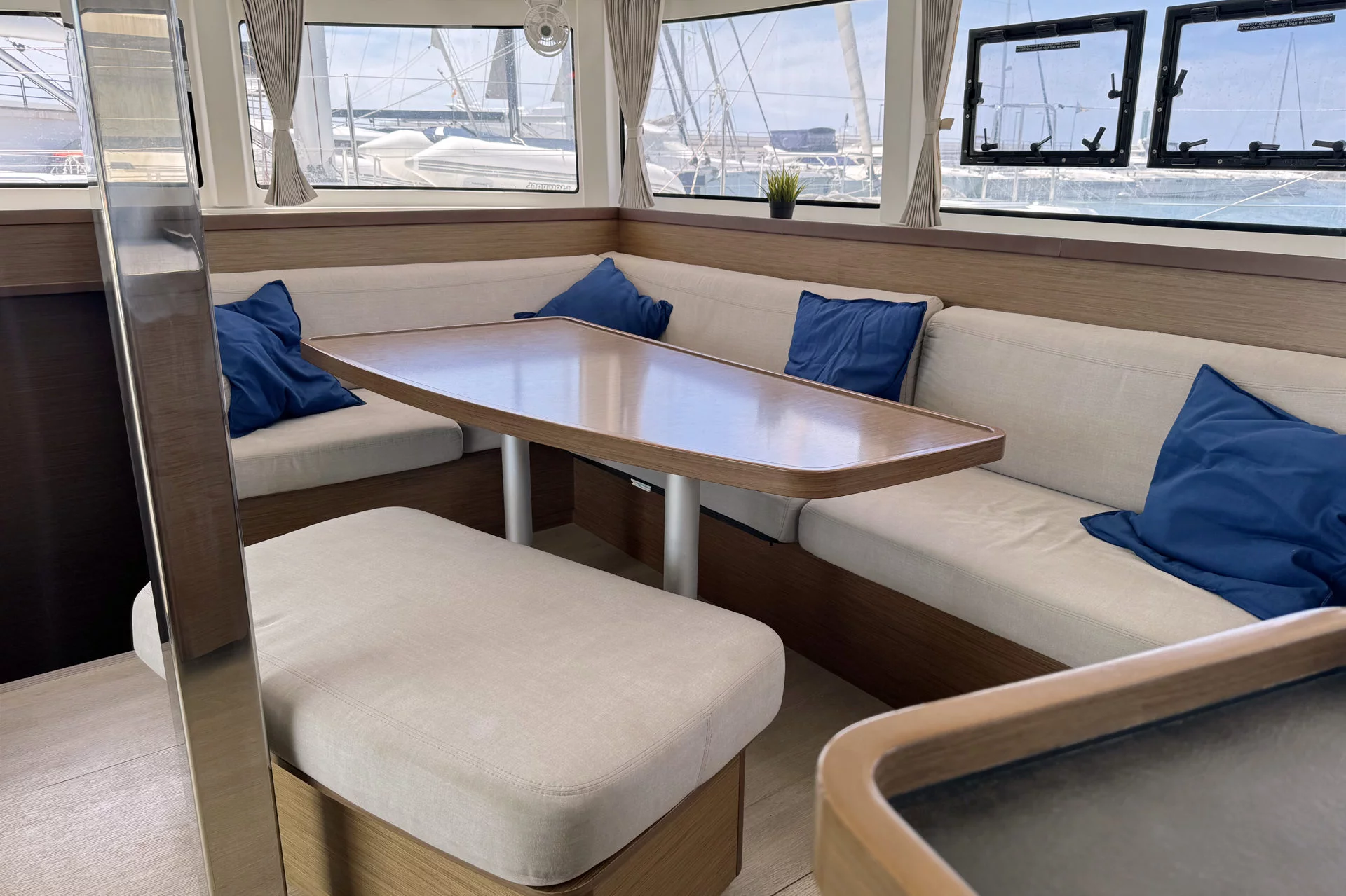 Lagoon 42 - 4 cab. (Moonlight)  - 19