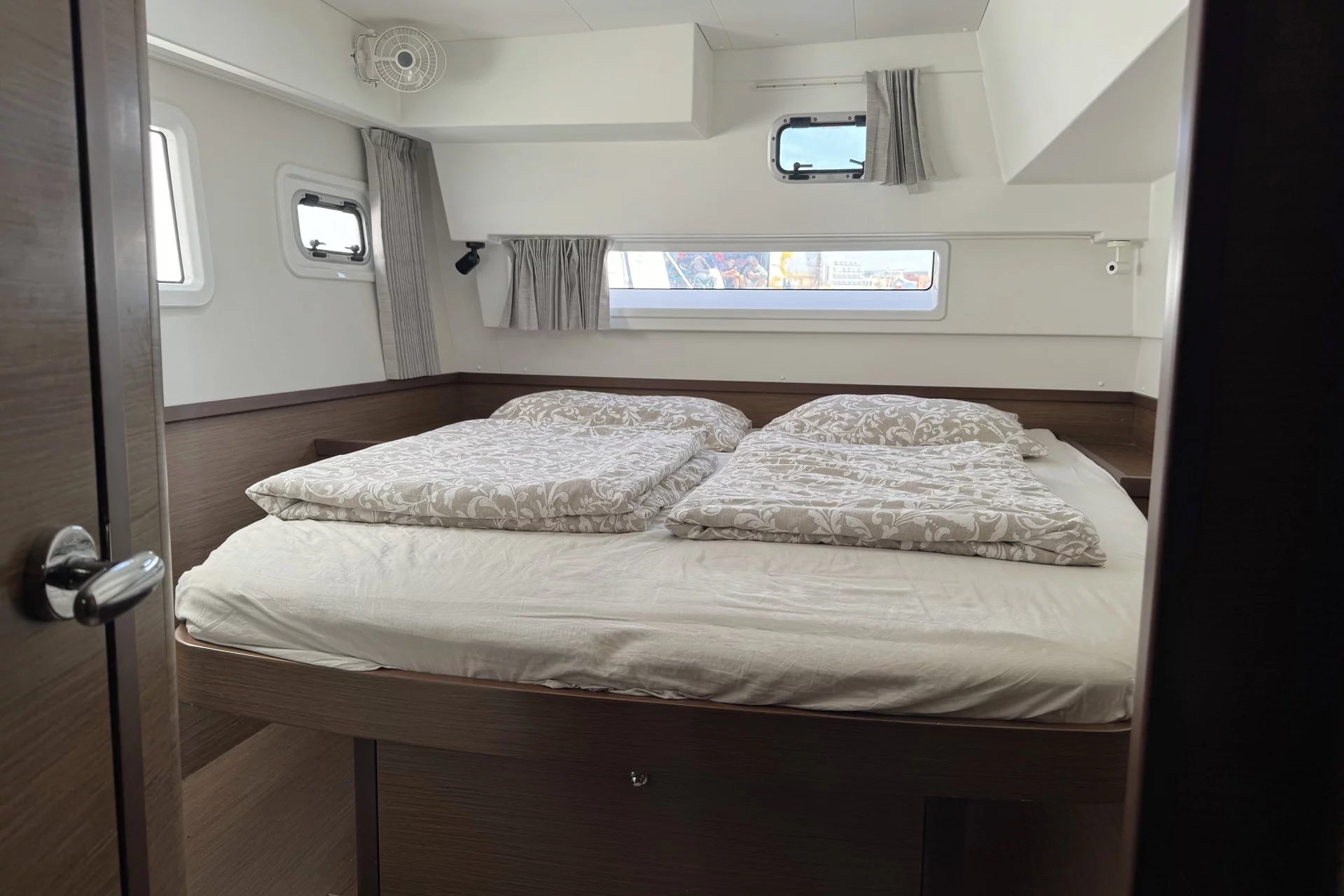Lagoon 42 - 4 cab. (Moonlight)  - 23