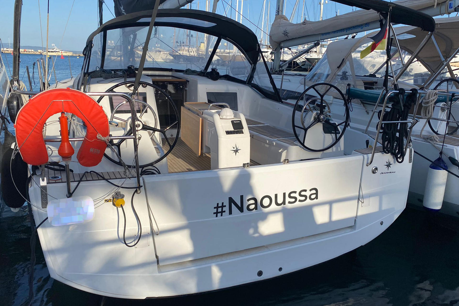Photo #4 - Sun Odyssey 410 - 3 cab. (Naoussa) in Palma - 63601