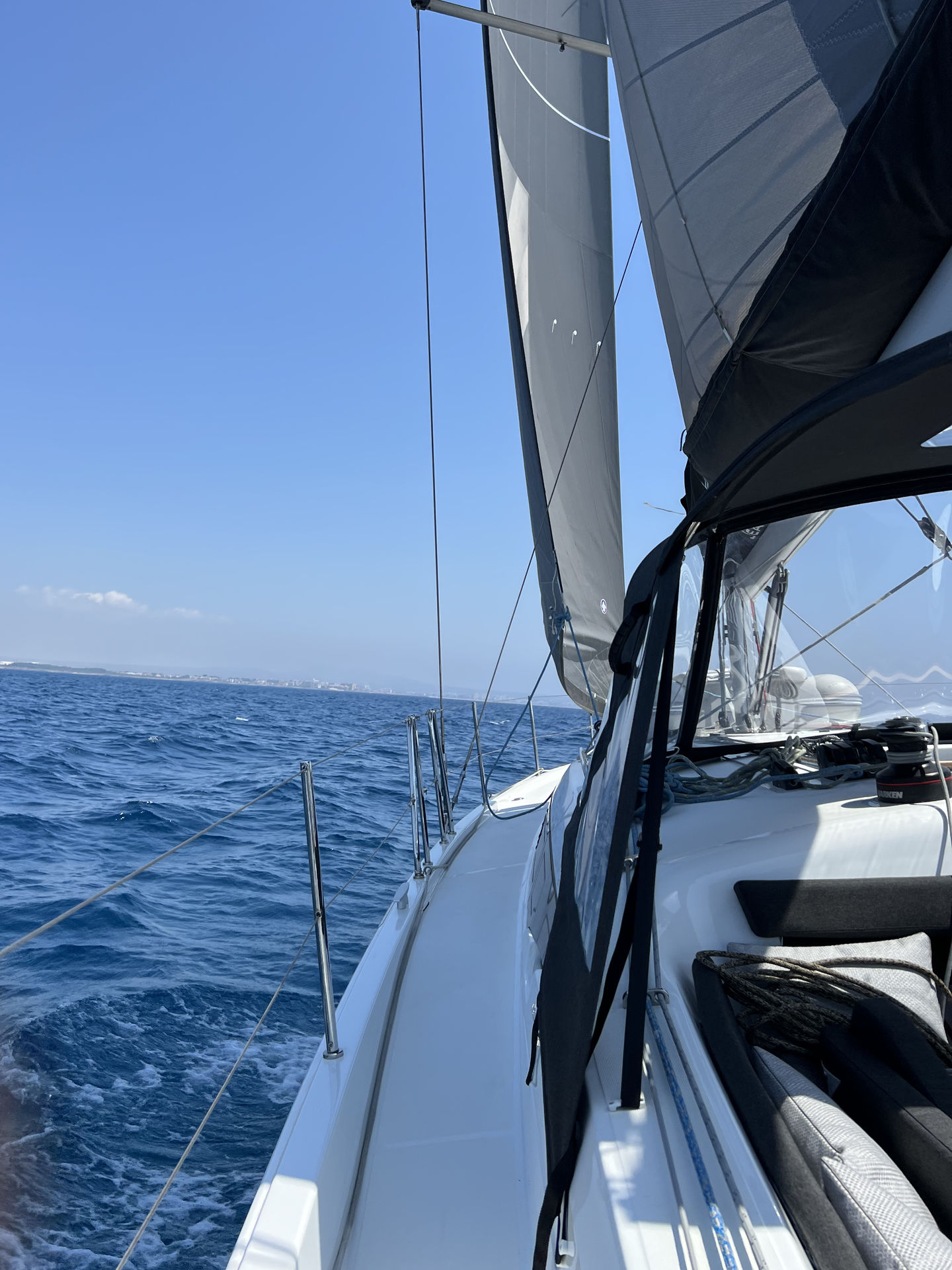 Photo #9 - Sun Odyssey 410 - 3 cab. (Naoussa) in Palma - 63601
