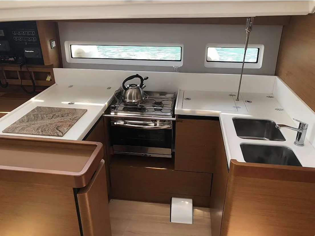 Photo #10 - Sun Odyssey 440 (Tikal III) en Lefkada - 63602