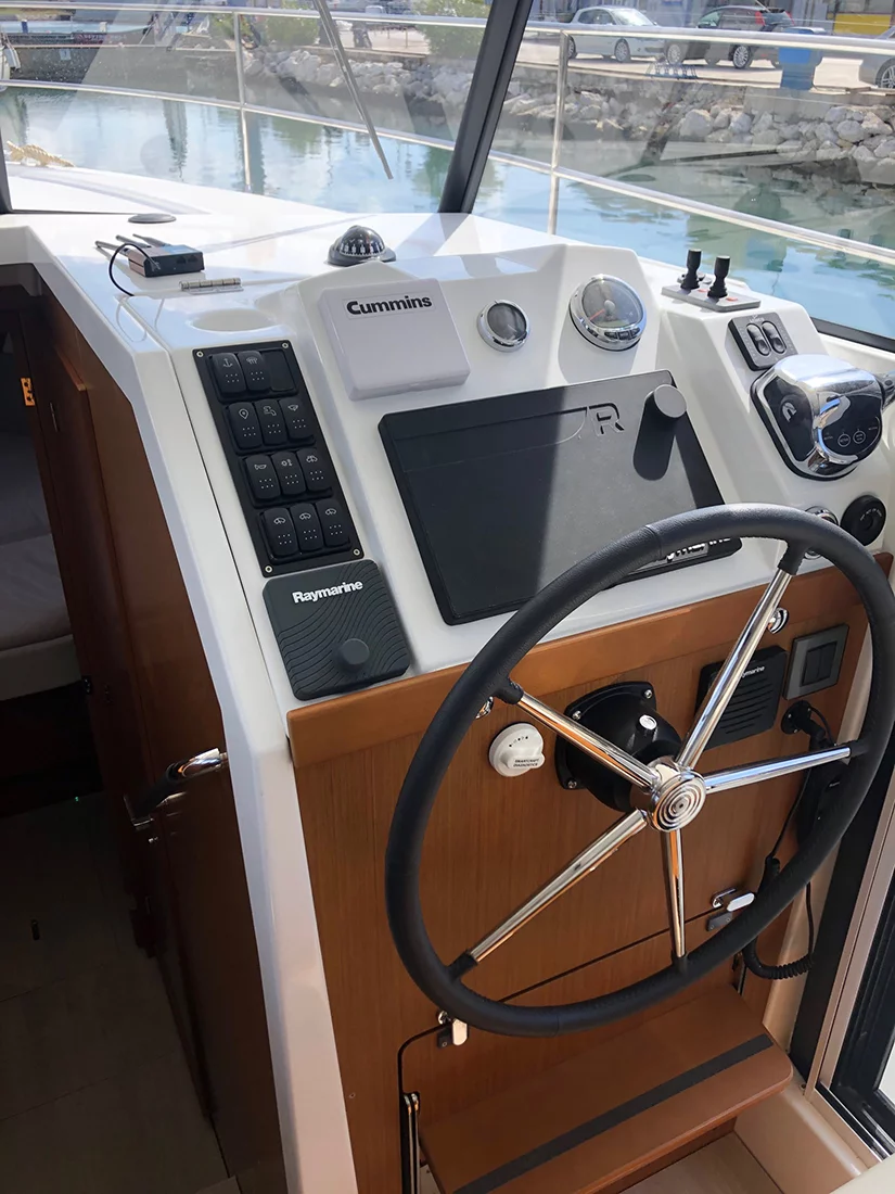 Swift Trawler 35 (Max)  - 9
