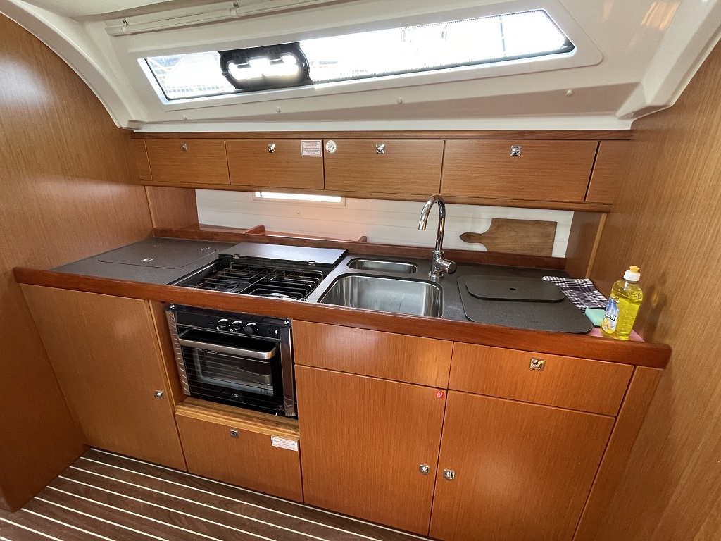 Photo #12 - Bavaria Cruiser 41 - 3 cab. (Rebecca) in Sukosan - 44159