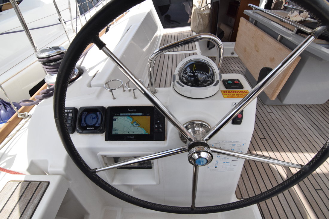 Photo #4 - Oceanis 41 (Bolero) in Athens - 44168