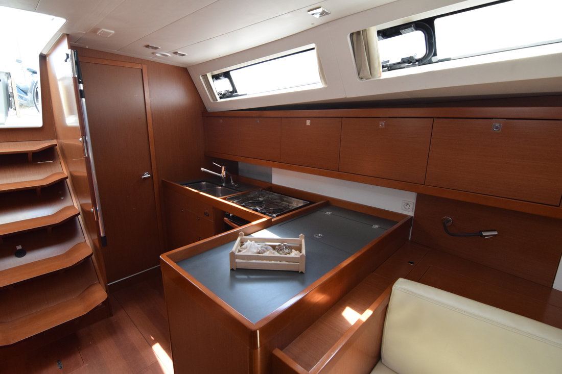 Photo #7 - Oceanis 41 (Bolero) in Athens - 44168