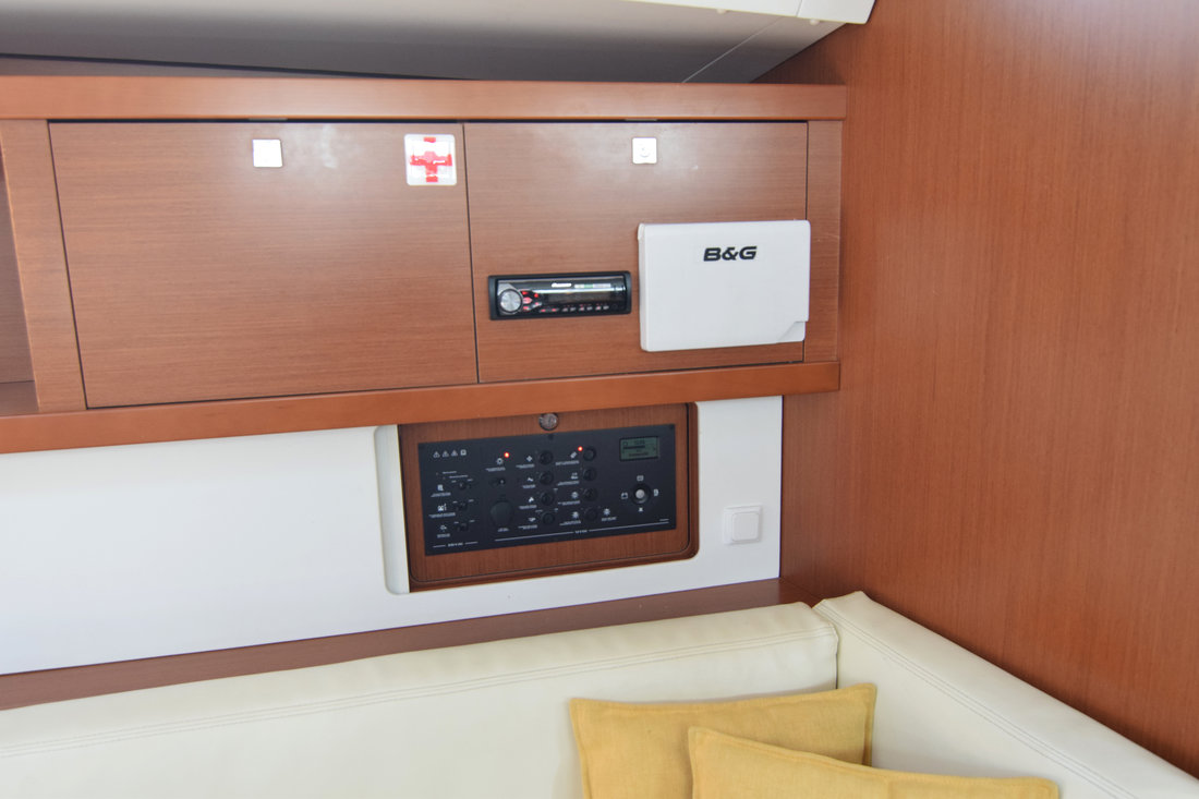 Photo #8 - Oceanis 41 (Bolero) in Athens - 44168