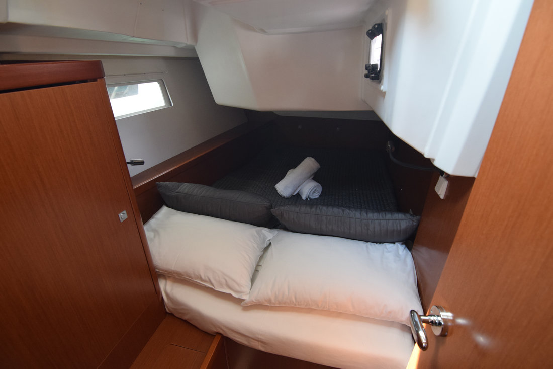 Photo #10 - Oceanis 41 (Bolero) in Athens - 44168