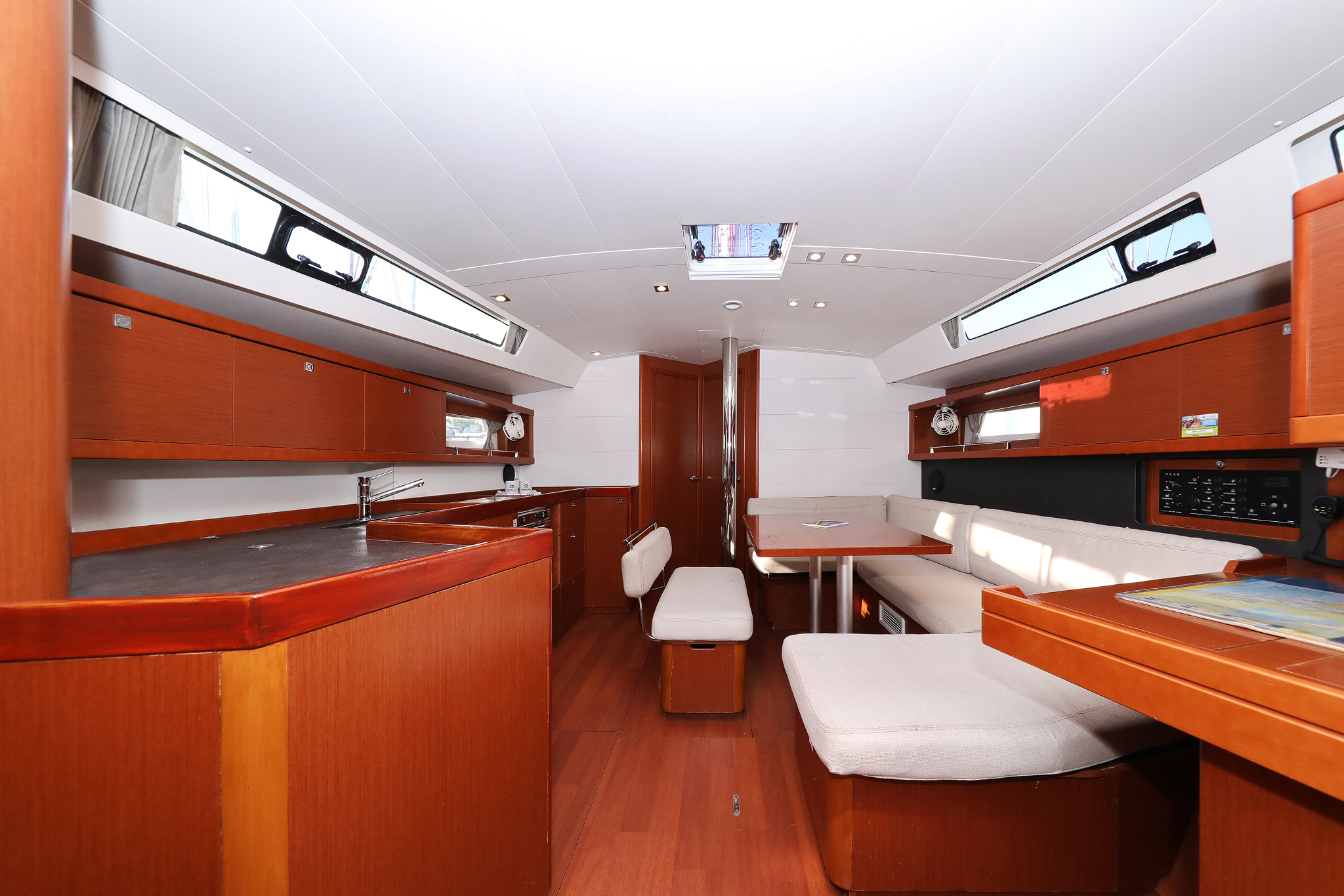 Photo #12 - Oceanis 45 - 4 cab. (Barbarella II) in Trogir - 44176
