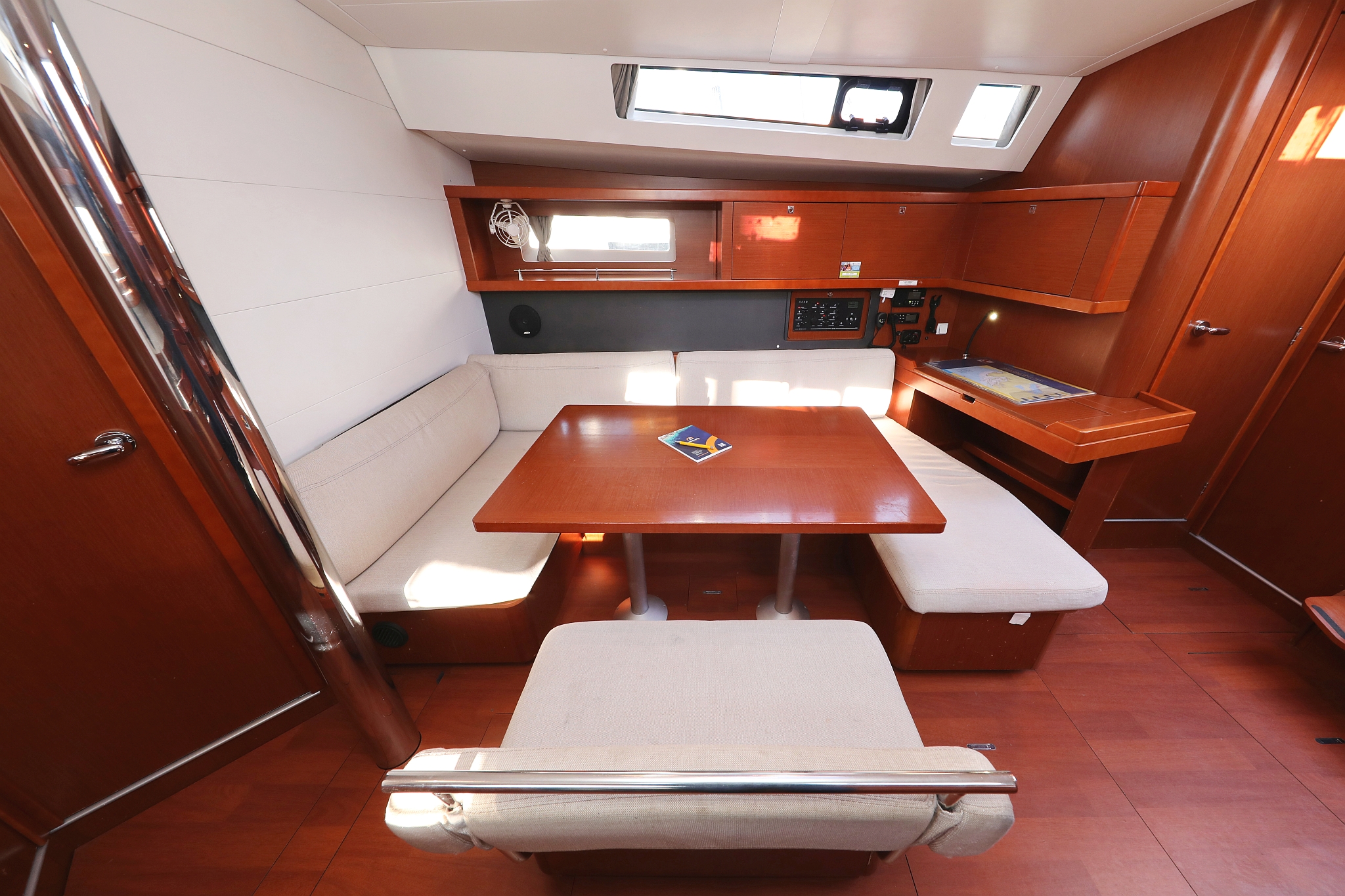 Photo #15 - Oceanis 45 - 4 cab. (Barbarella II) in Trogir - 44176