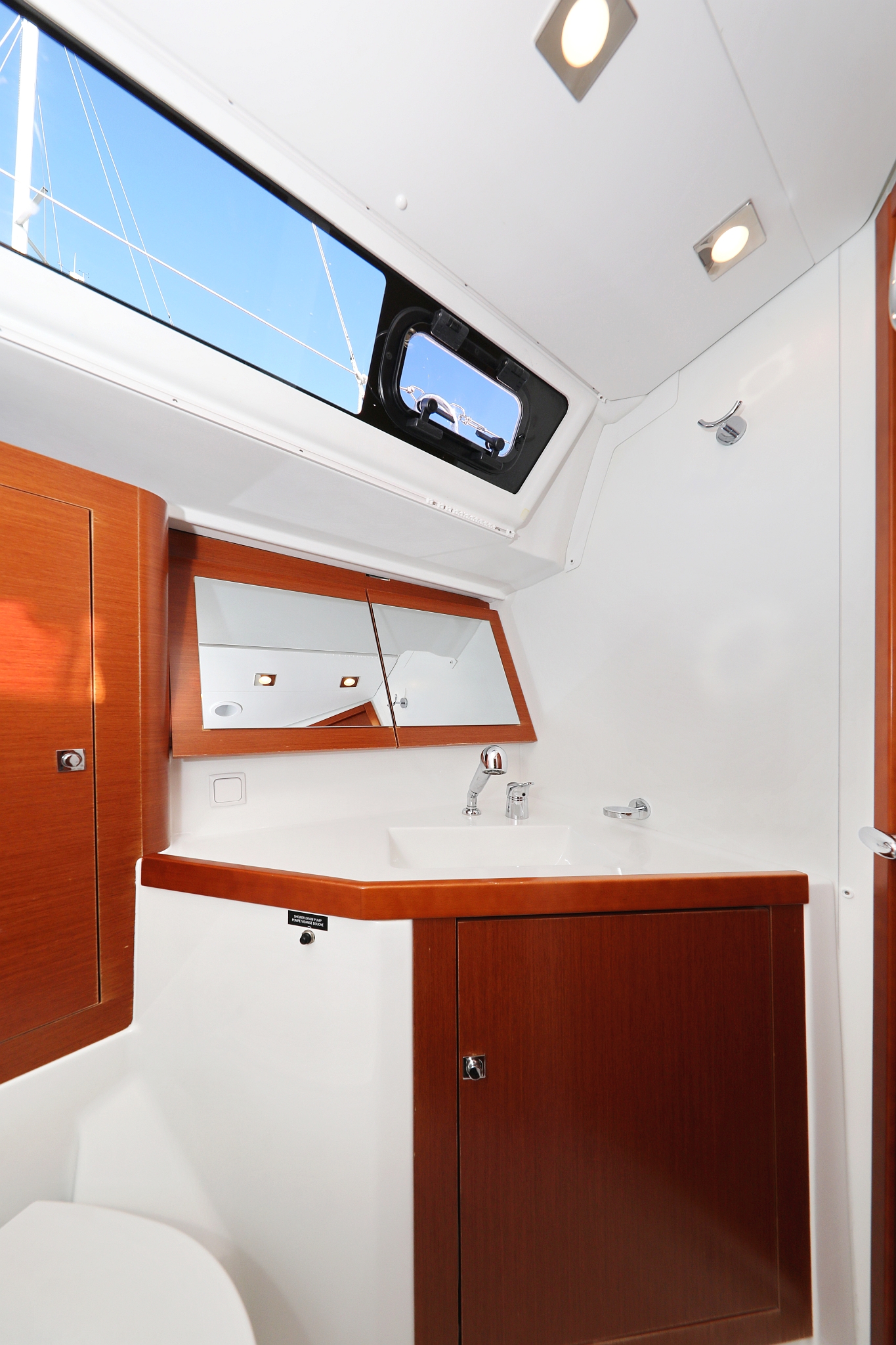 Photo #34 - Oceanis 45 - 4 cab. (Barbarella II) in Trogir - 44176