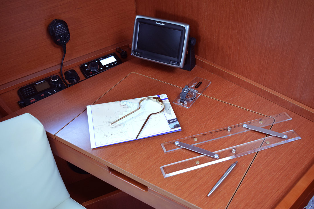 Photo #10 - Oceanis 41.1 (Norma) en Corfú - 44190