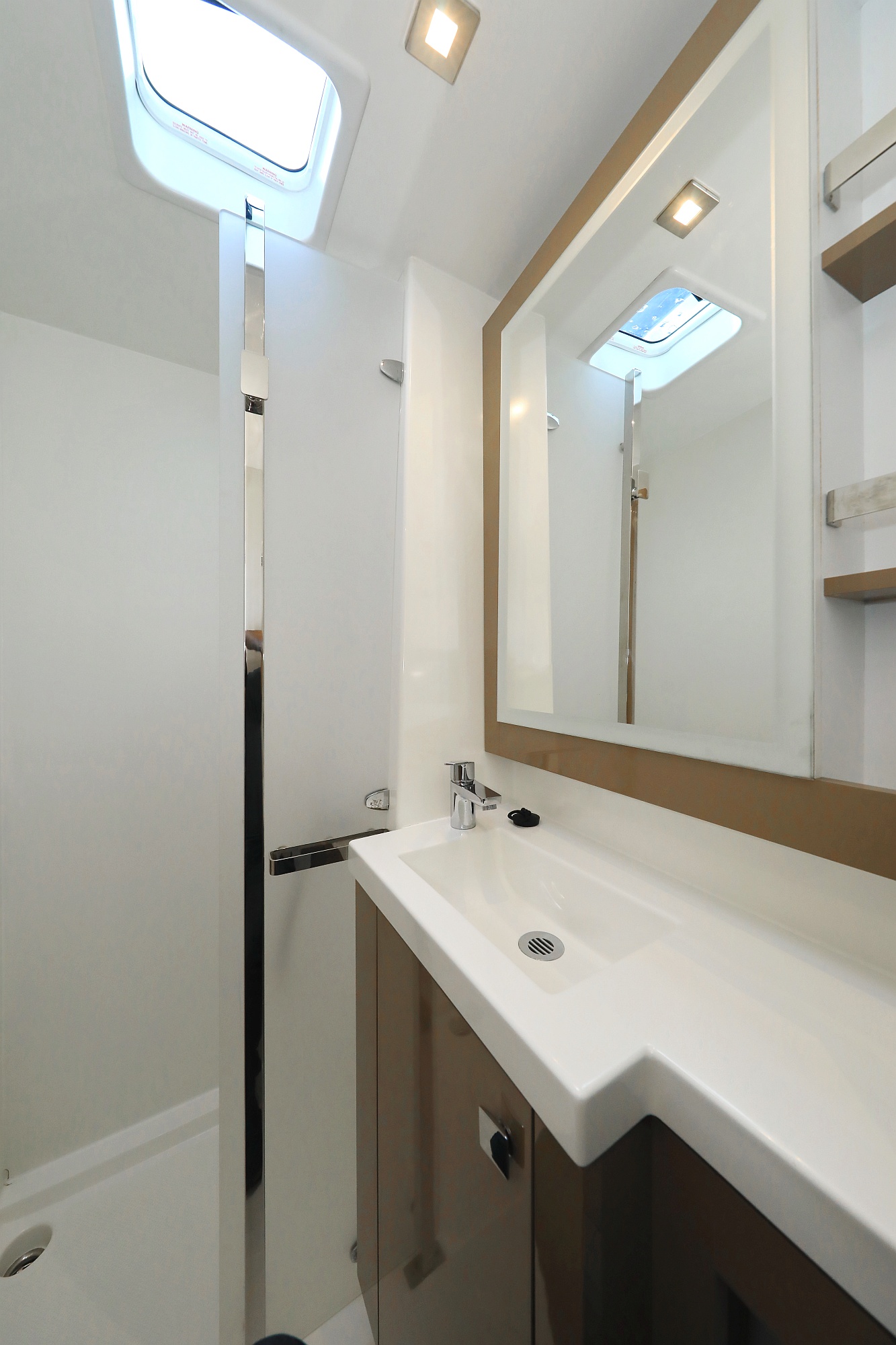 Photo #21 - Fountaine Pajot Saona 47 Quintet - 5 + 1 cab. (Aquarius) in Biograd - 44358