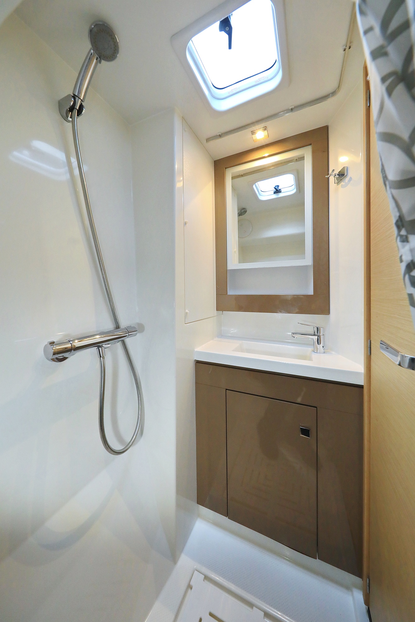 Photo #22 - Fountaine Pajot Saona 47 Quintet - 5 + 1 cab. (Aquarius) in Biograd - 44358
