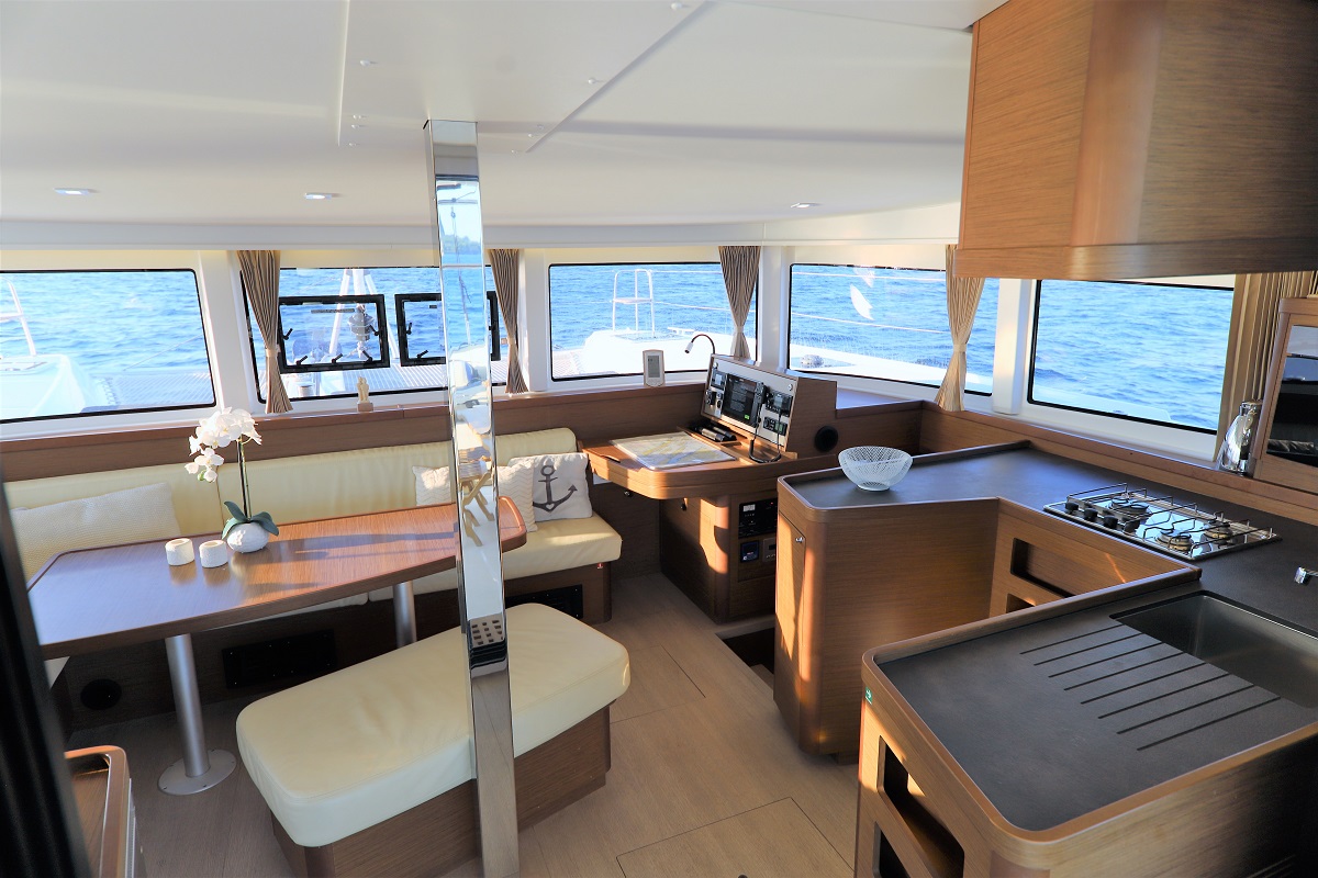 Photo #8 - Lagoon 42 - 4 + 2 cab. (Da Vinci) in Zara - 44413