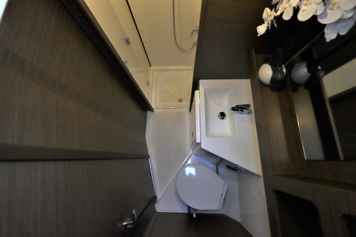 Photo #15 - Lagoon 42 - 4 + 2 cab. (Da Vinci) in Zara - 44413