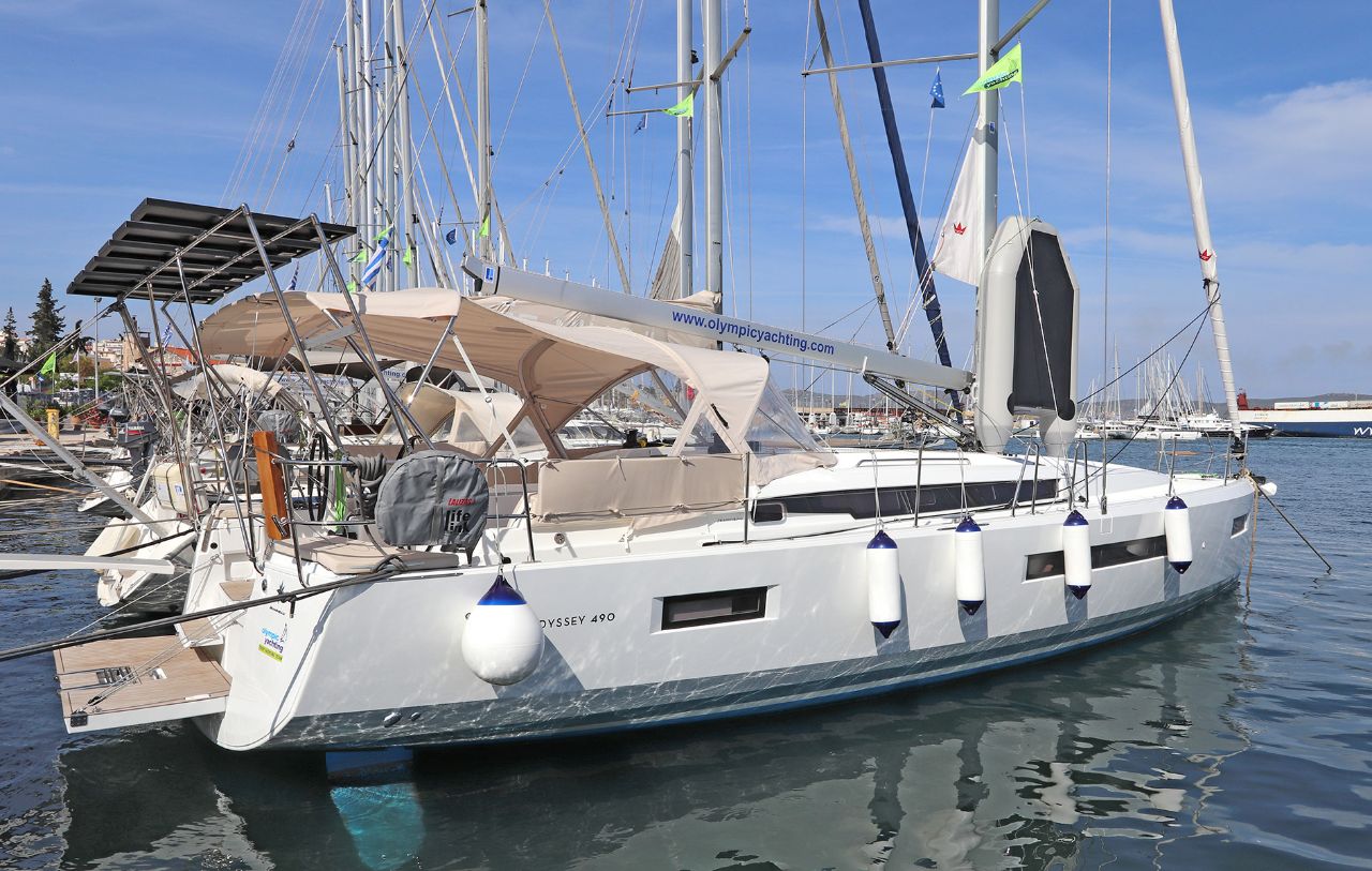 Photo #8 - Sun Odyssey 490 - 5 cab. (Avra) in Lavrion - 44419