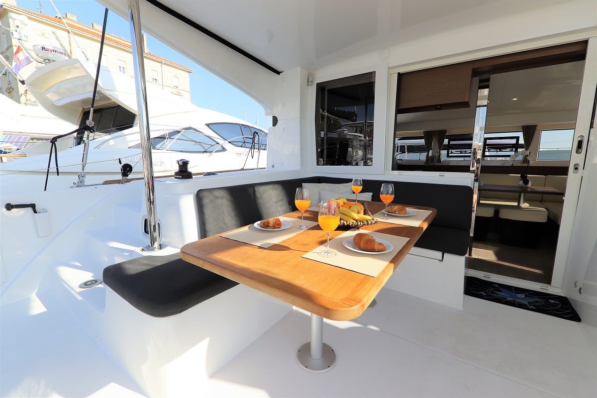 Photo #9 - Lagoon 40 - 4 cab. (Infinity) en Zadar - 44420
