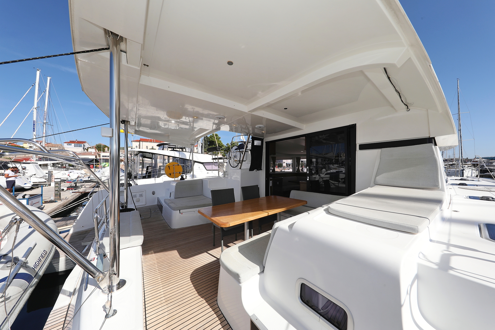 Photo #16 - Lagoon 42 - 4 + 2 cab. (Media Luna) in Sibenik - 44440