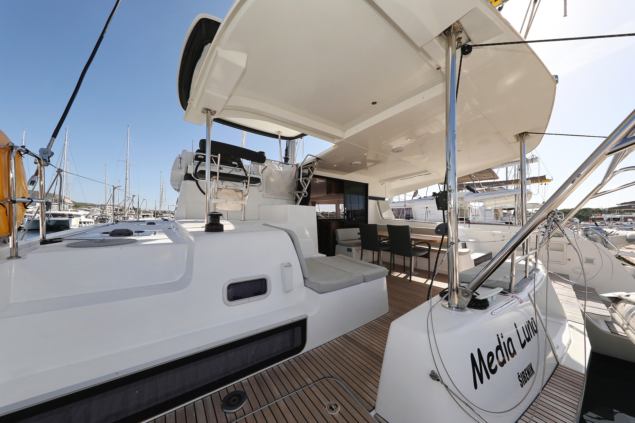Photo #19 - Lagoon 42 - 4 + 2 cab. (Media Luna) in Sibenik - 44440