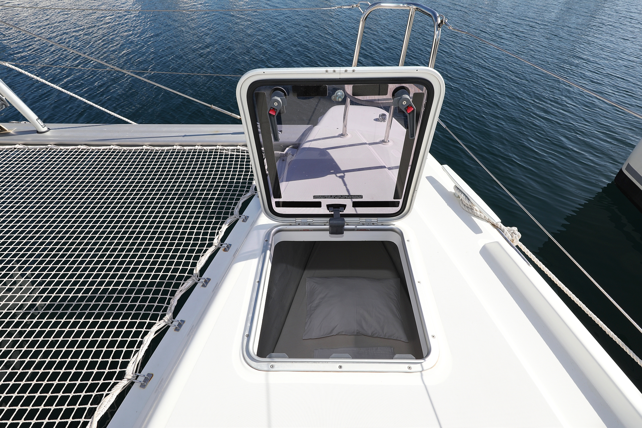 Photo #12 - Lagoon 42 - 4 + 2 cab. (Media Luna) in Sibenik - 44440