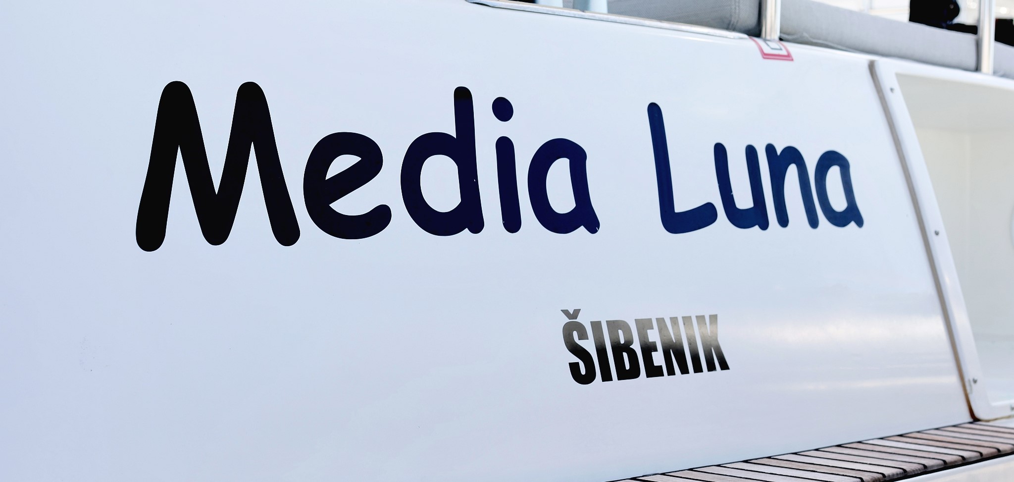 Photo #13 - Lagoon 42 - 4 + 2 cab. (Media Luna) in Sibenik - 44440