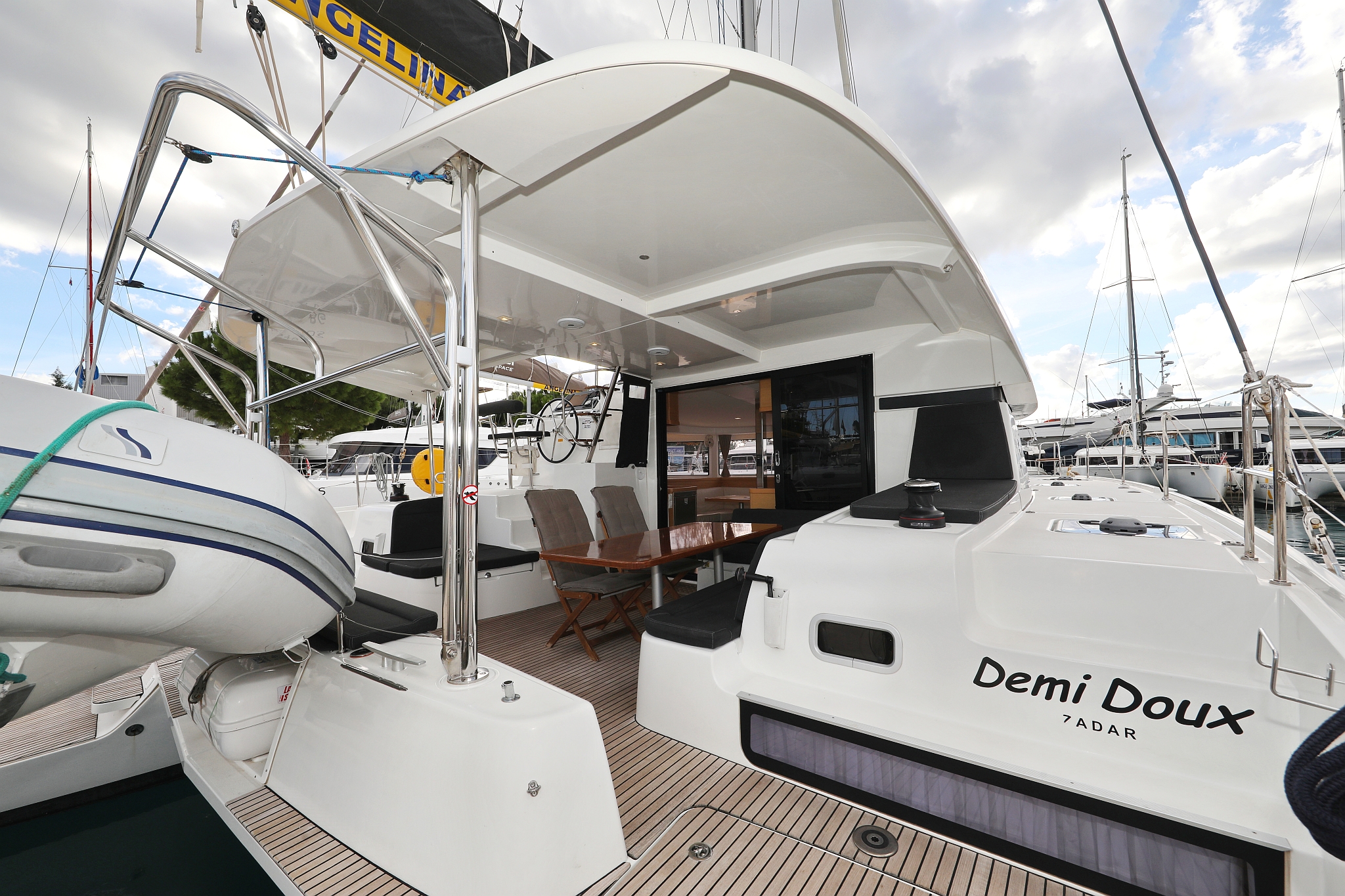 Photo #4 - Lagoon 42 - 4 + 2 cab. (Demi Doux) in Trogir - 44442
