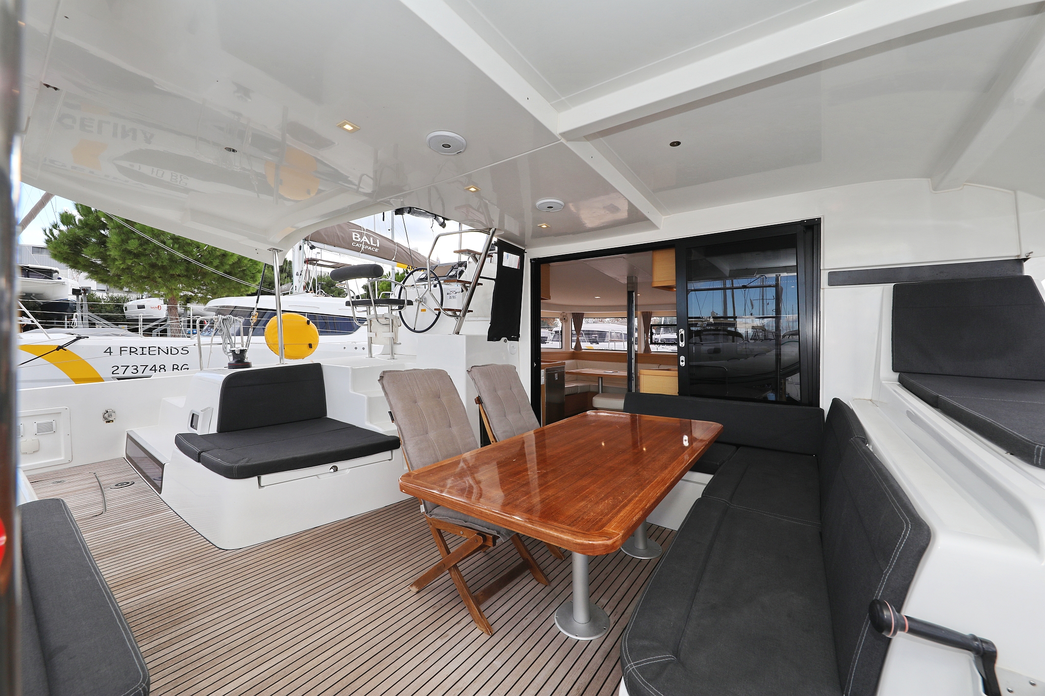 Photo #5 - Lagoon 42 - 4 + 2 cab. (Demi Doux) in Trogir - 44442