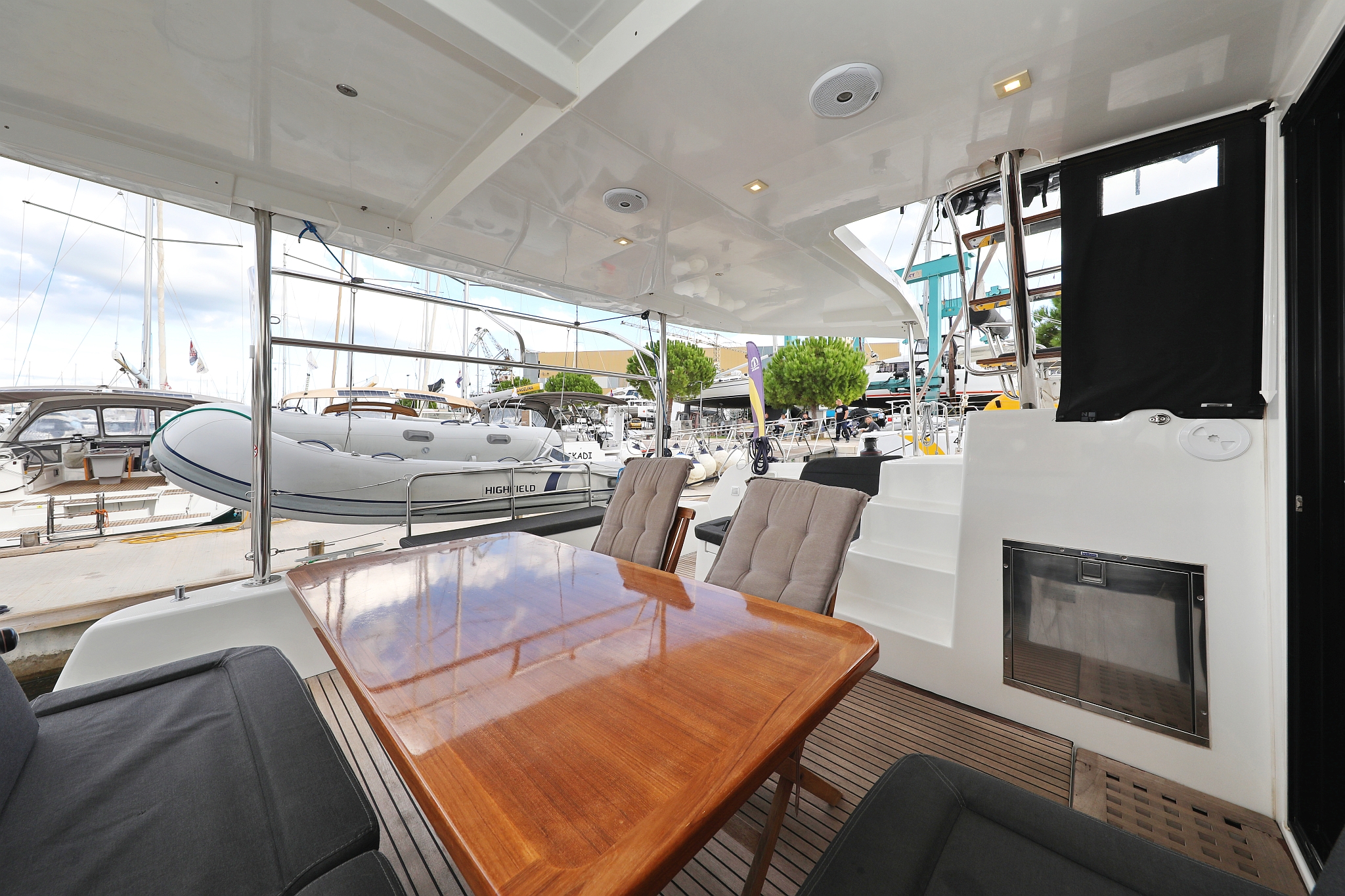 Photo #7 - Lagoon 42 - 4 + 2 cab. (Demi Doux) in Trogir - 44442