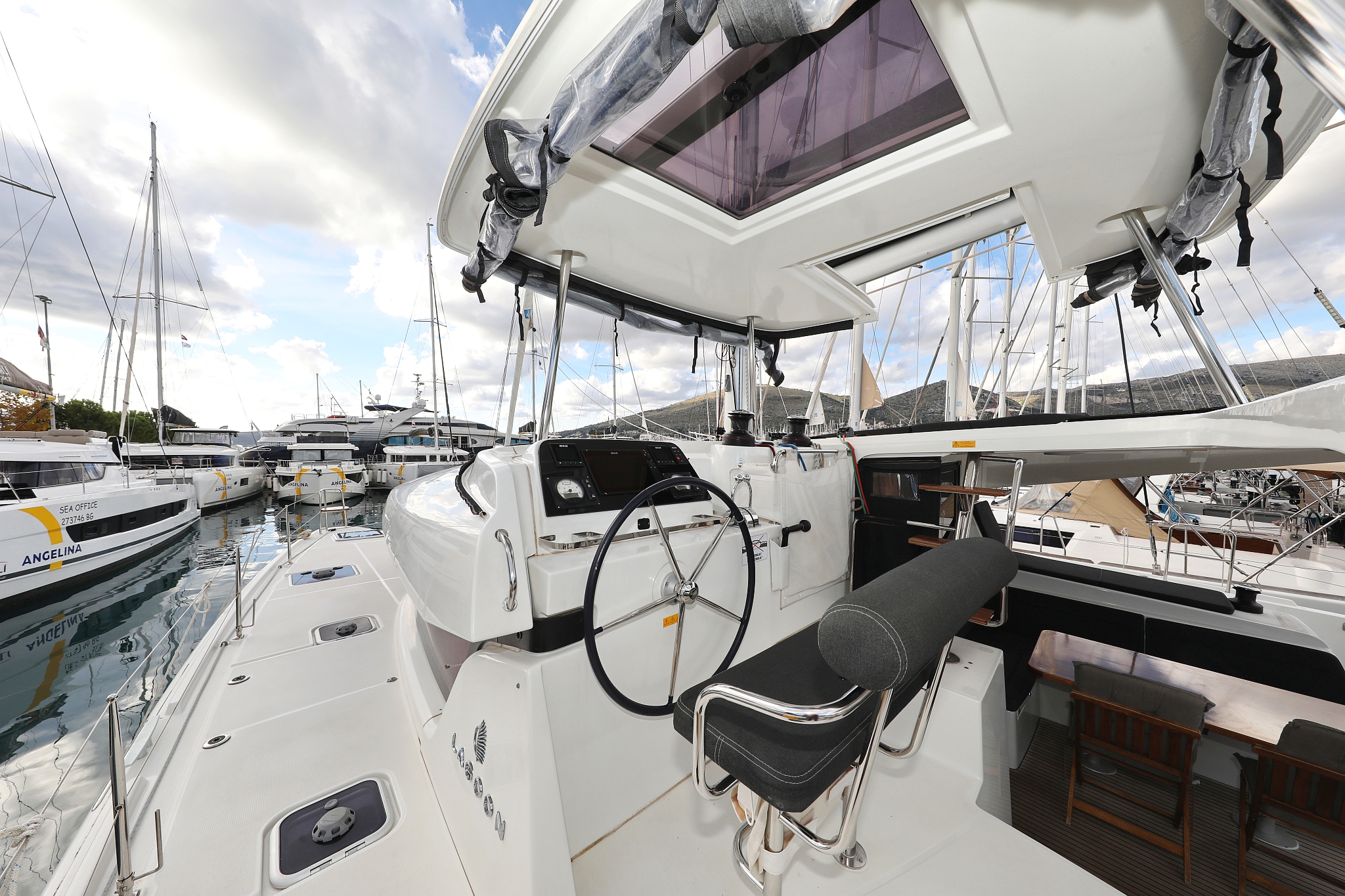 Photo #8 - Lagoon 42 - 4 + 2 cab. (Demi Doux) in Trogir - 44442