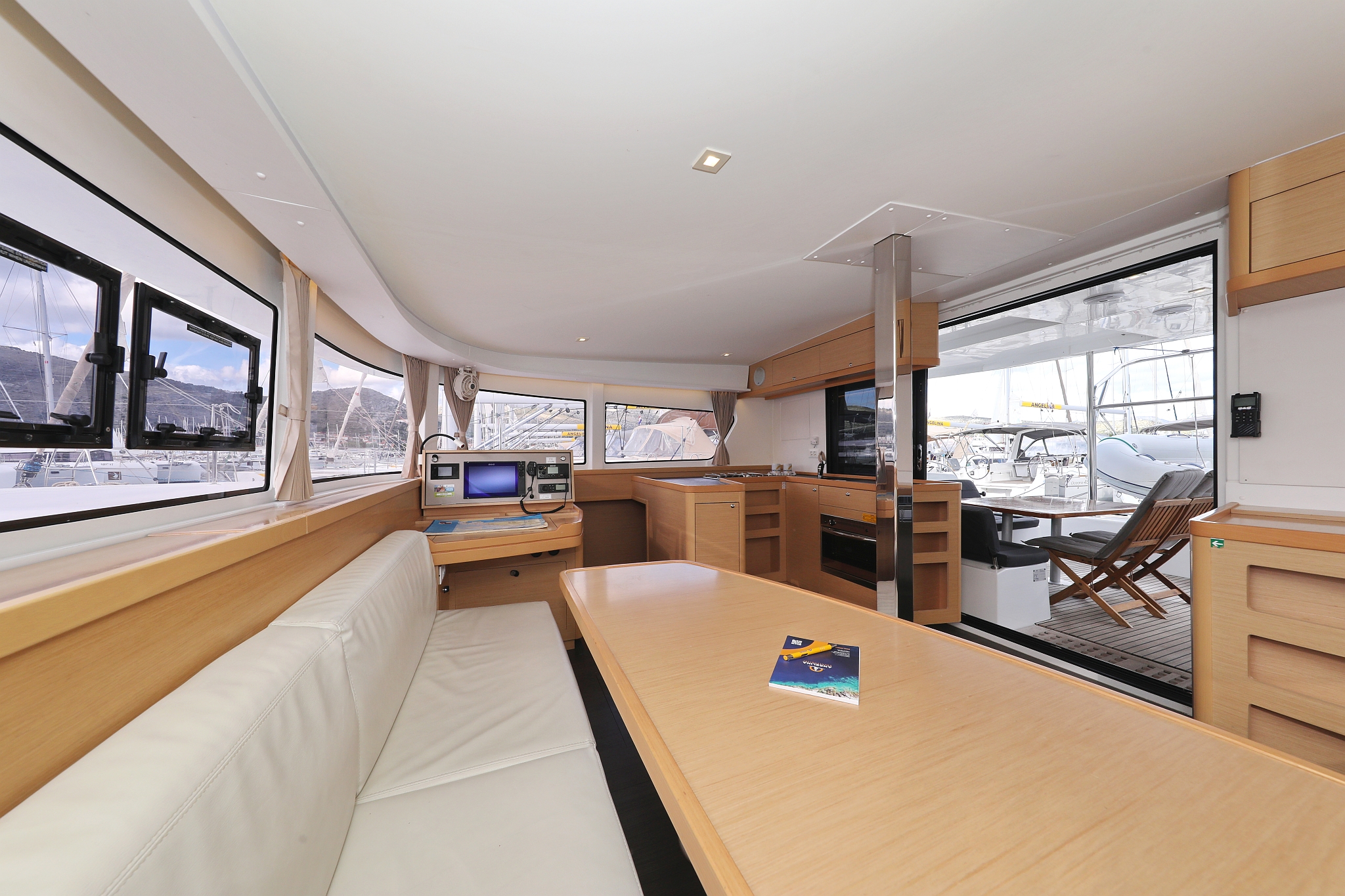 Photo #15 - Lagoon 42 - 4 + 2 cab. (Demi Doux) in Trogir - 44442