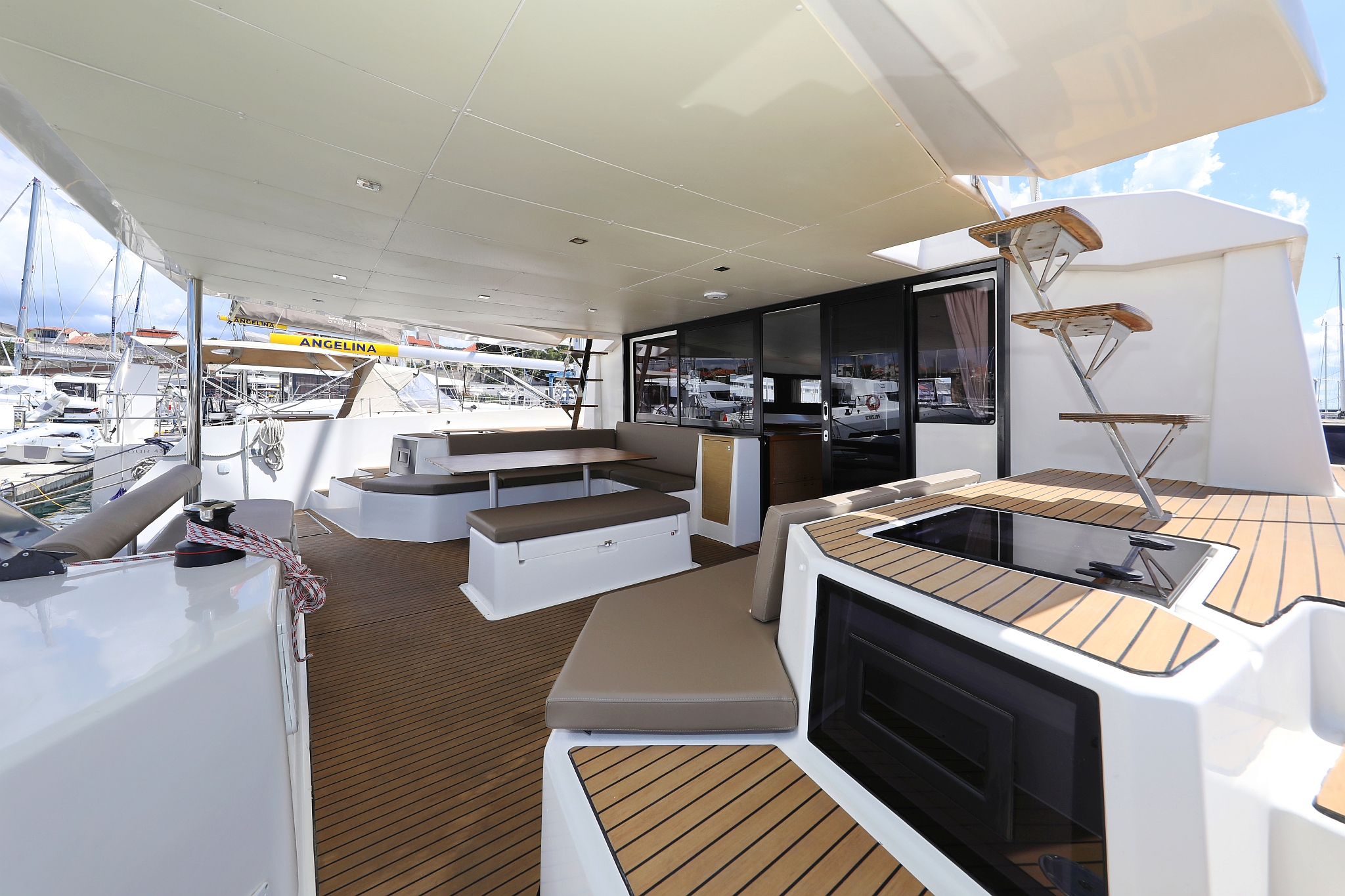 Photo #4 - Dufour 48 Catamaran - 5 + 1 cab. (Be Mine) in Sibenik - 44443