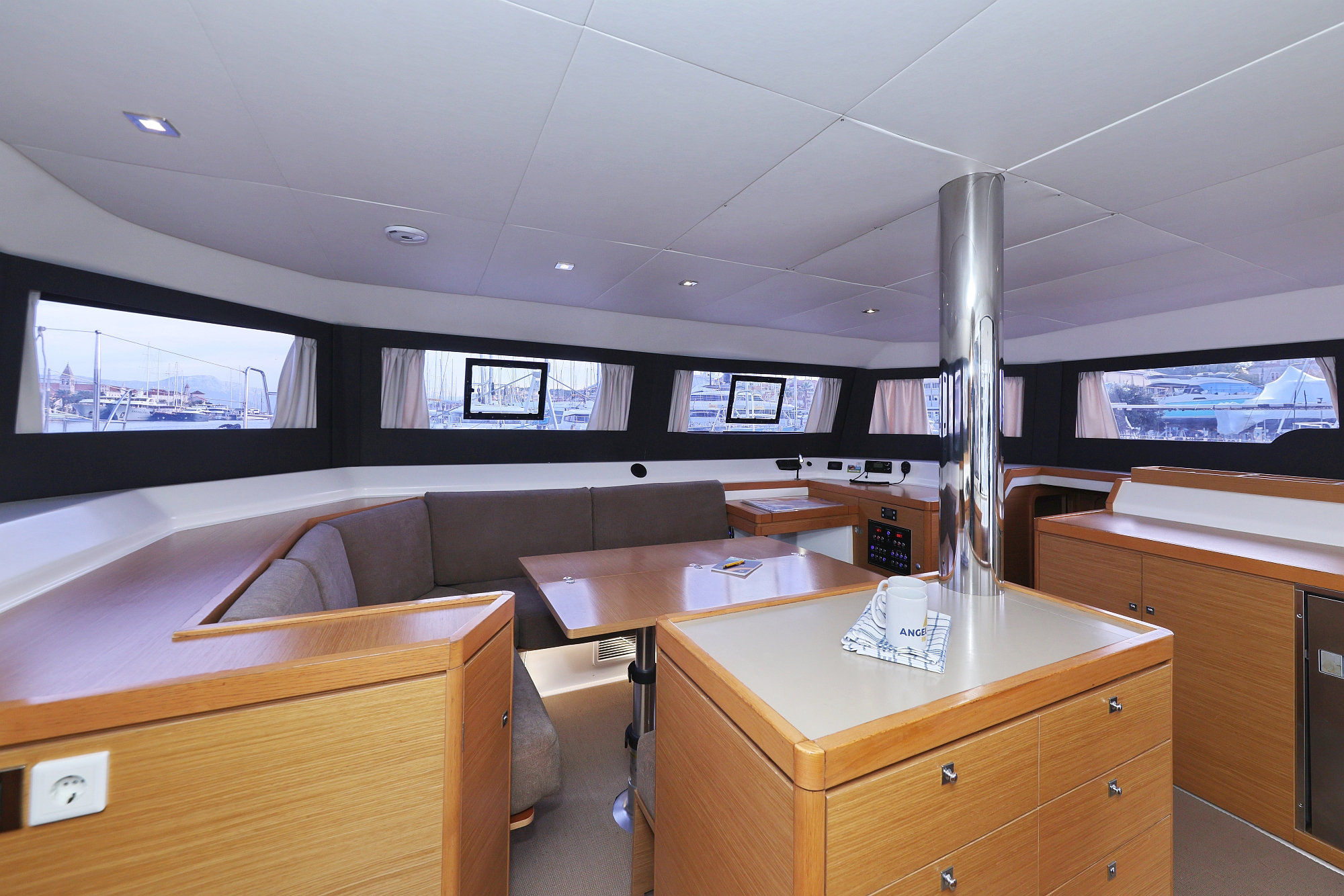 Photo #13 - Dufour 48 Catamaran - 5 + 1 cab. (Make Me Yours) in Trogir - 44444