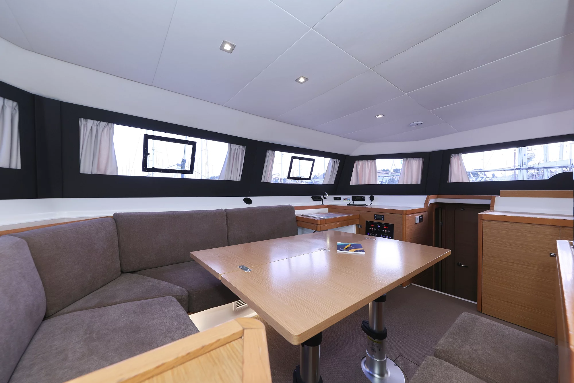 Dufour 48 Catamaran - 5 + 1 cab. (Make Me Yours)  - 16