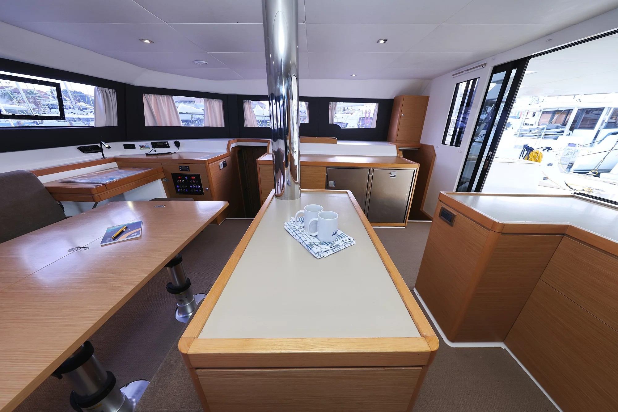 Dufour 48 Catamaran - 5 + 1 cab. (Make Me Yours)  - 17