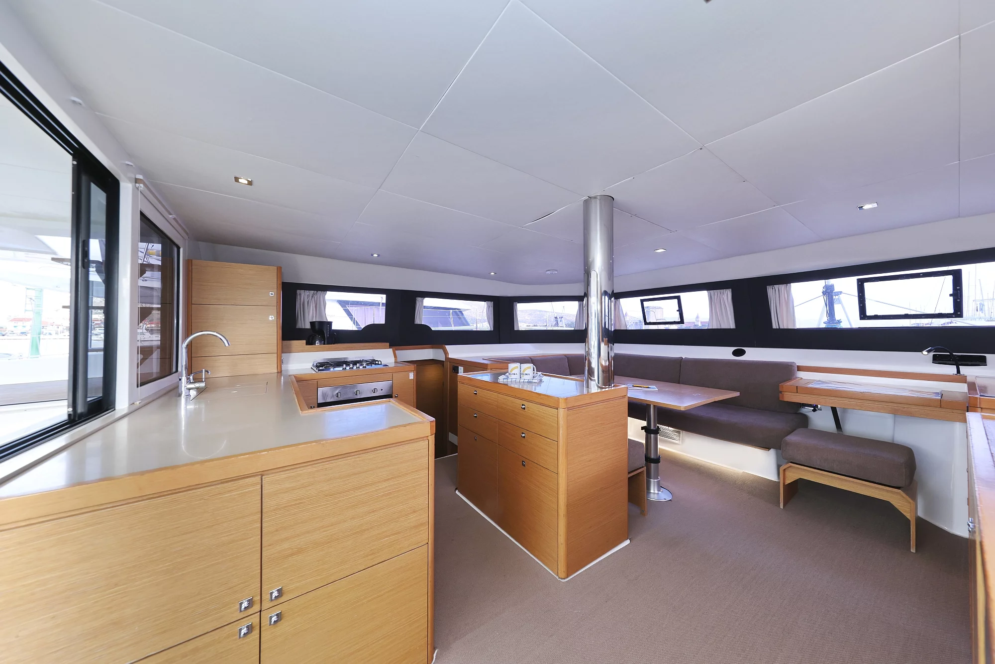 Dufour 48 Catamaran - 5 + 1 cab. (Make Me Yours)  - 19