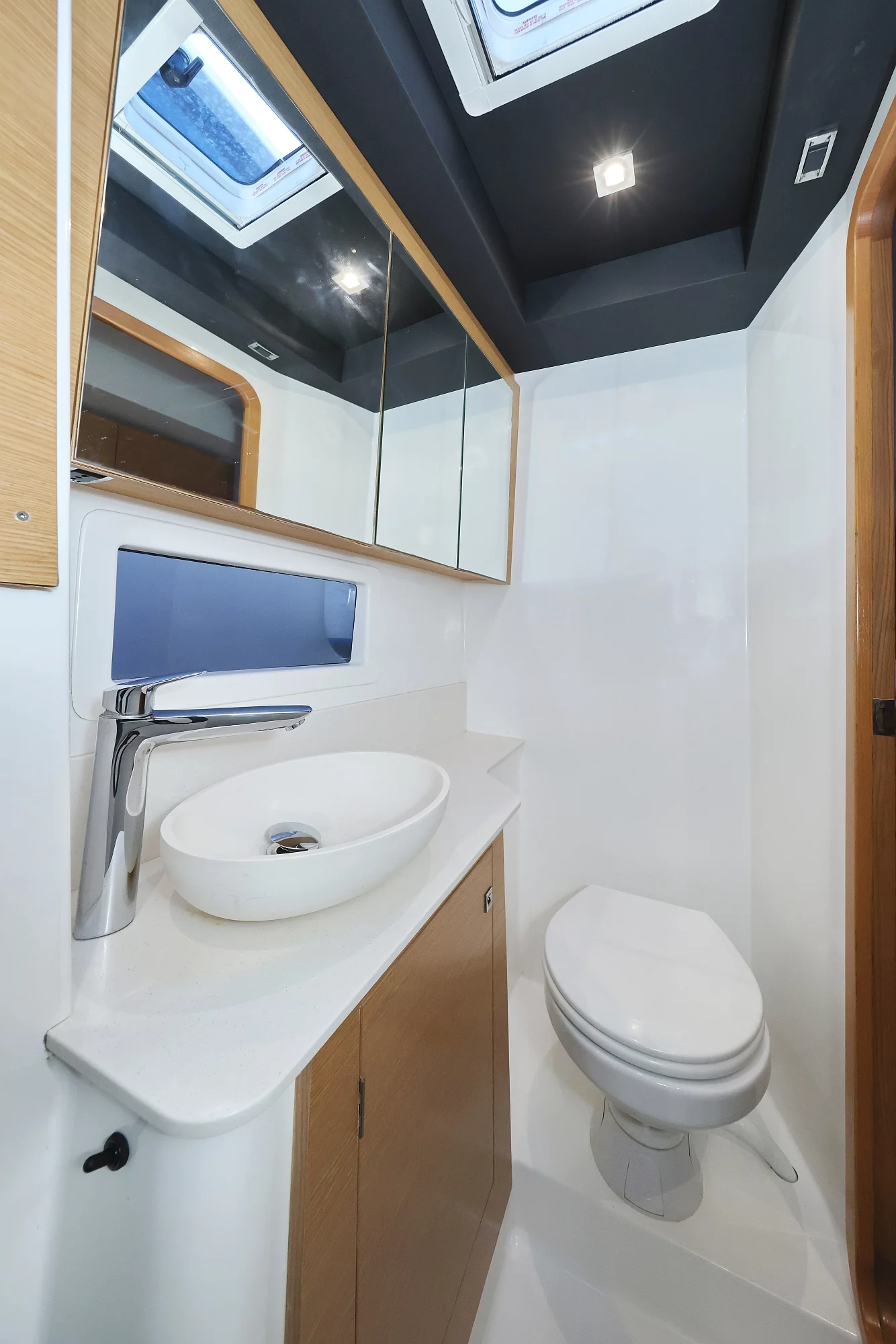 Dufour 48 Catamaran - 5 + 1 cab. (Make Me Yours)  - 37