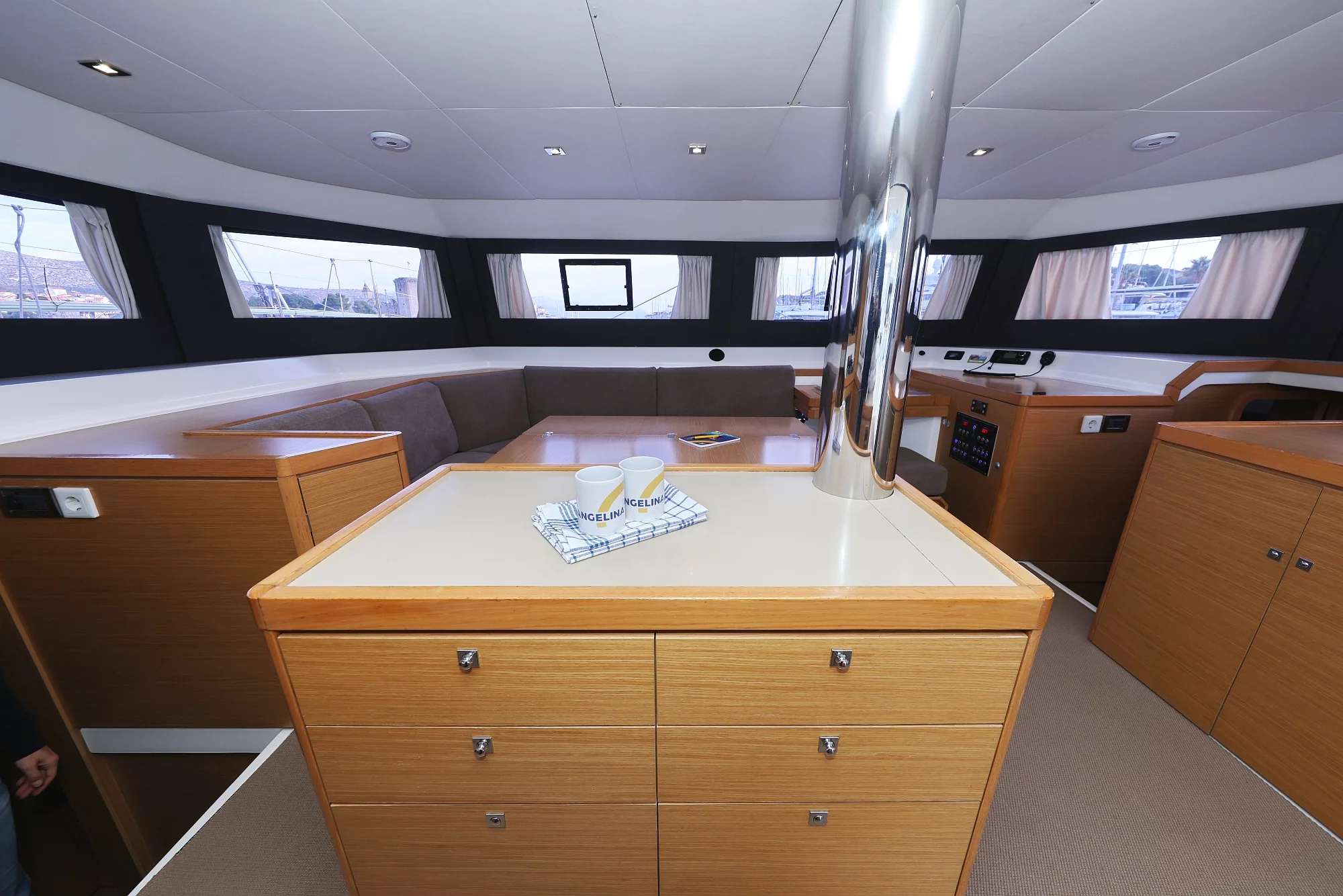 Dufour 48 Catamaran - 5 + 1 cab. (Make Me Yours)  - 40