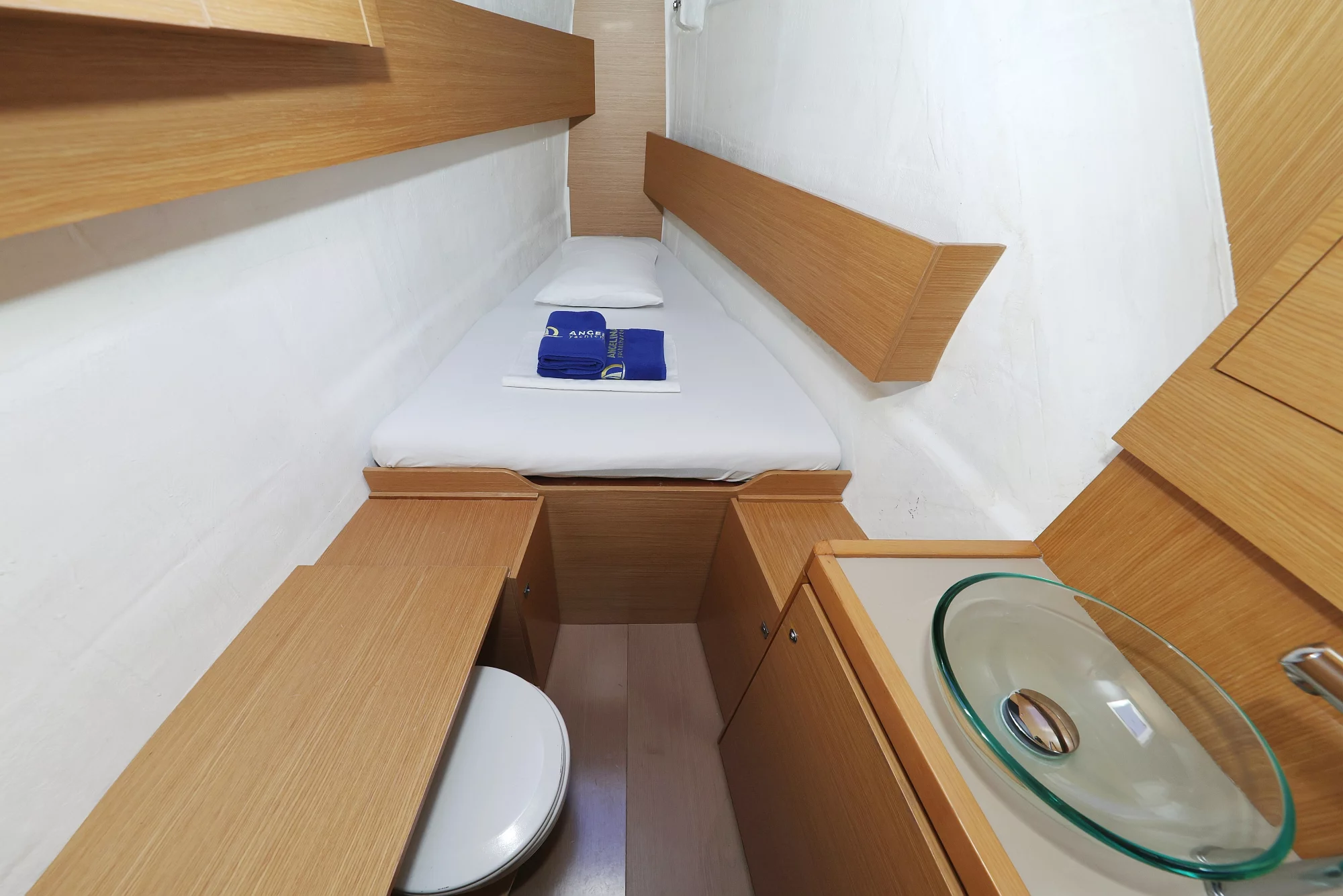 Dufour 48 Catamaran - 5 + 1 cab. (Make Me Yours)  - 47