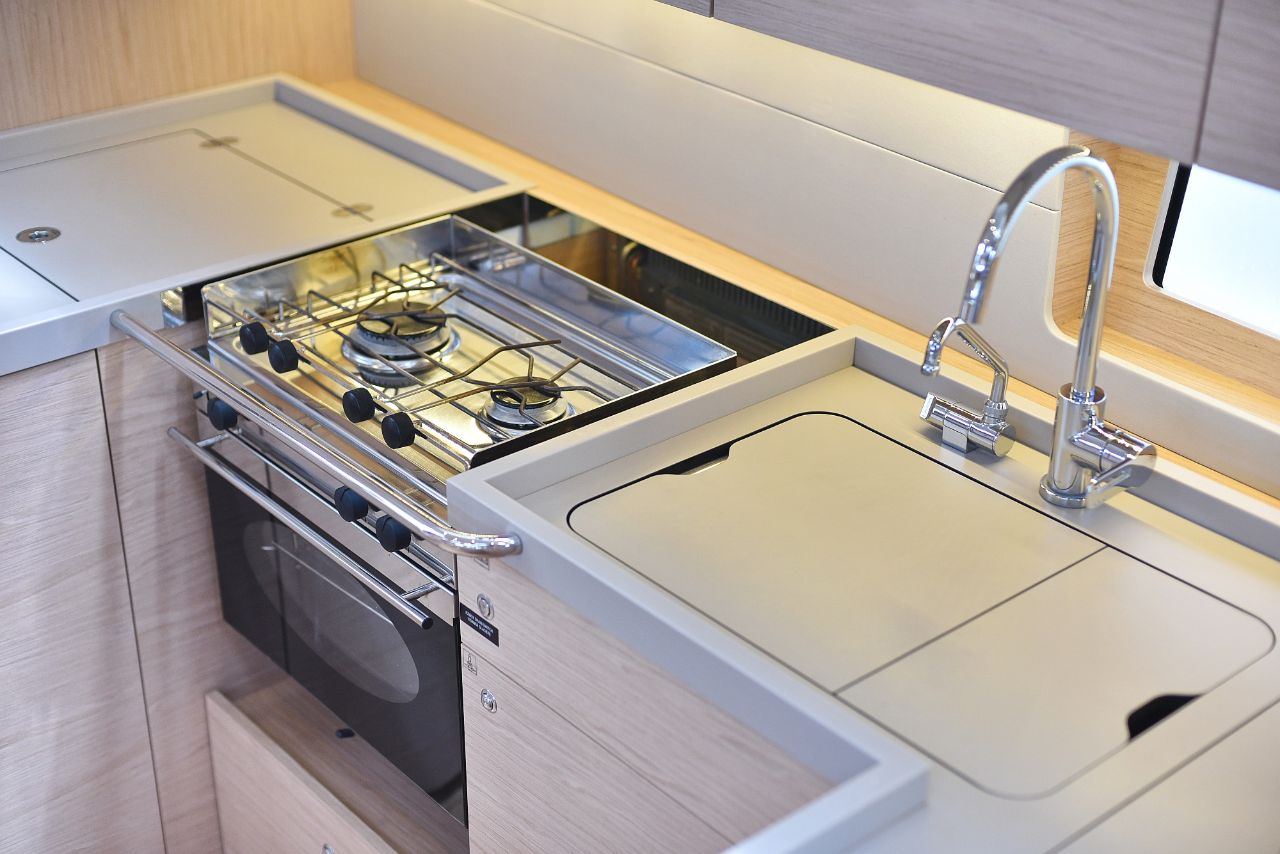 Photo #16 - Oceanis 51.1 - 5 + 1 cab. (Zephyr B) in Zara - 44469