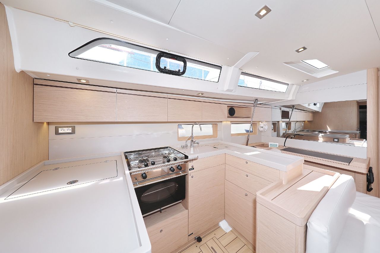 Photo #30 - Oceanis 51.1 - 5 + 1 cab. (Zephyr B) in Zara - 44469